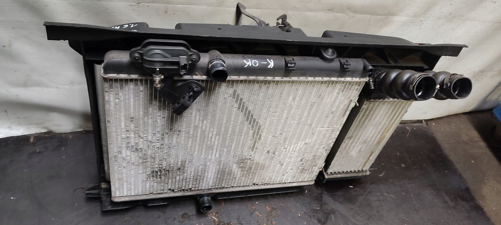 support panel for radiators pillar iron radiator Citroen C4 1,6 HDI