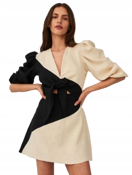 Undress Code Šaty S Mašličkou A Bufetovými Rukávy, Velikost 2DB