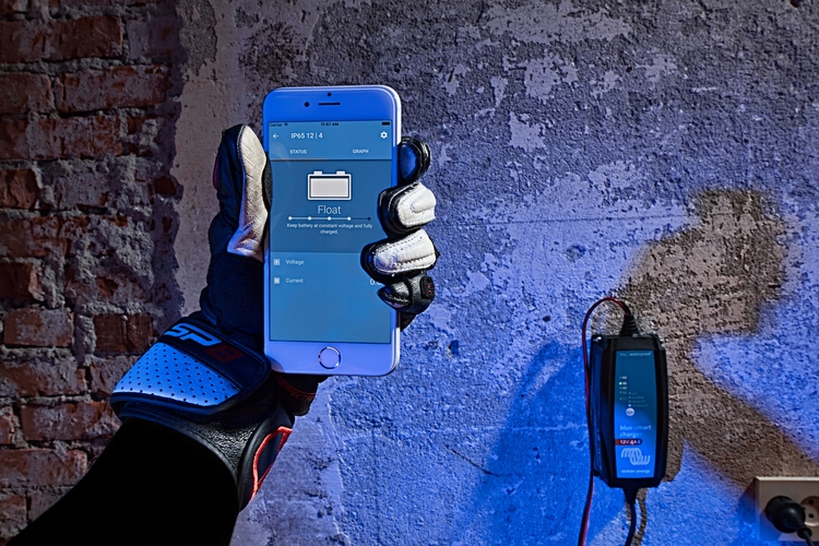 Blue Smart IP65 Charger 12/10 + DC connector Kod producenta 2730