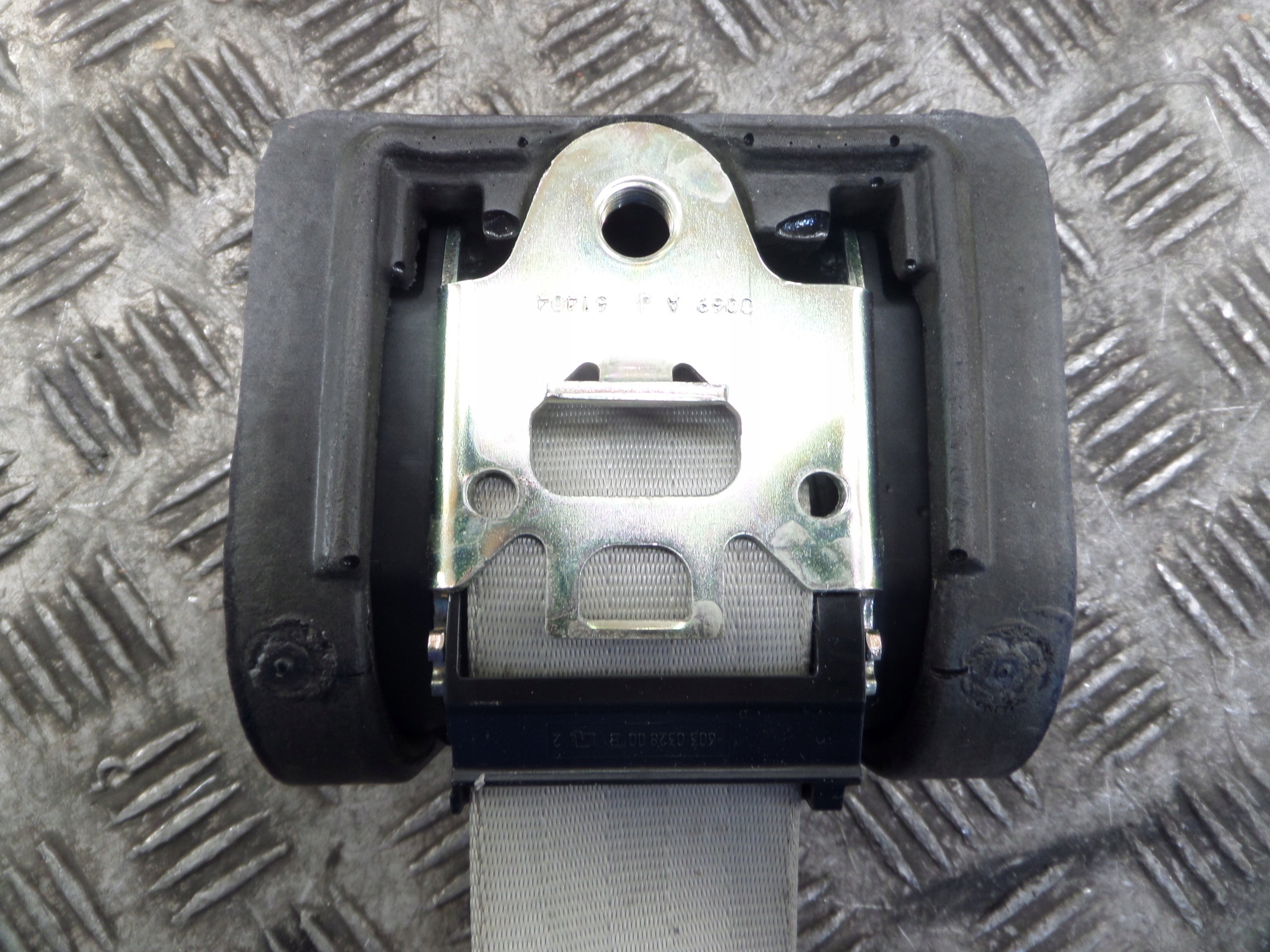Gurten Sicherheits heck AUDI A6 C6 4F0857805E