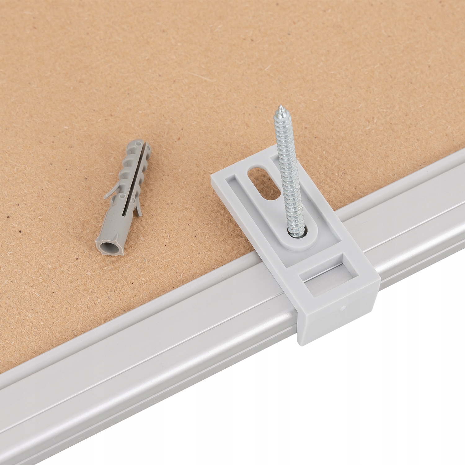 Tablica Korkowa w Ramie Aluminiowej 170x100 cm Długość (cm) 170 cm