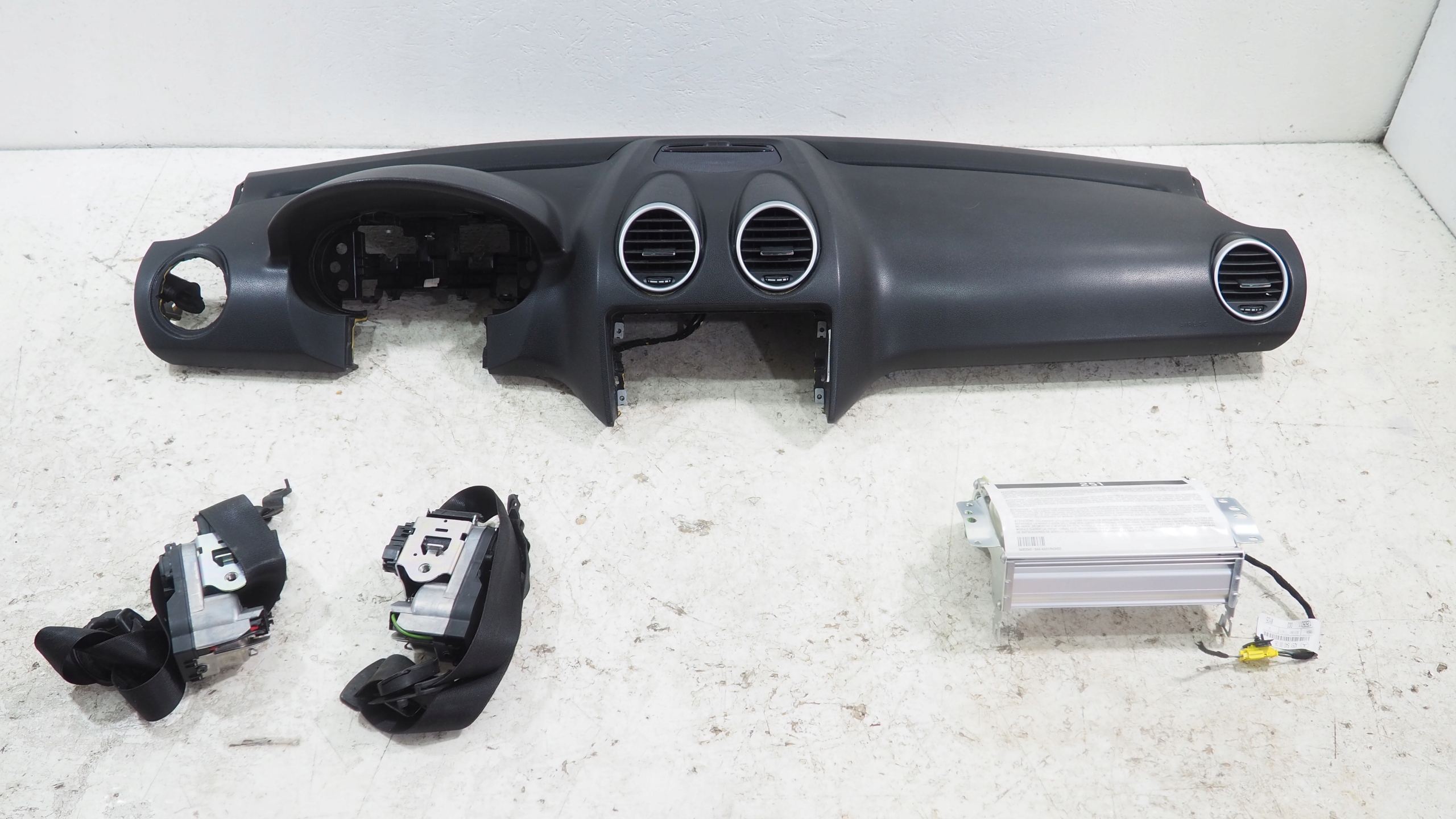Mercedes ML W164 console dashboard instrument panel original A1646800387