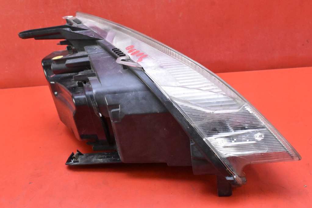 REFLEKTOR left light front FORD FOCUS MK2 II 04-08