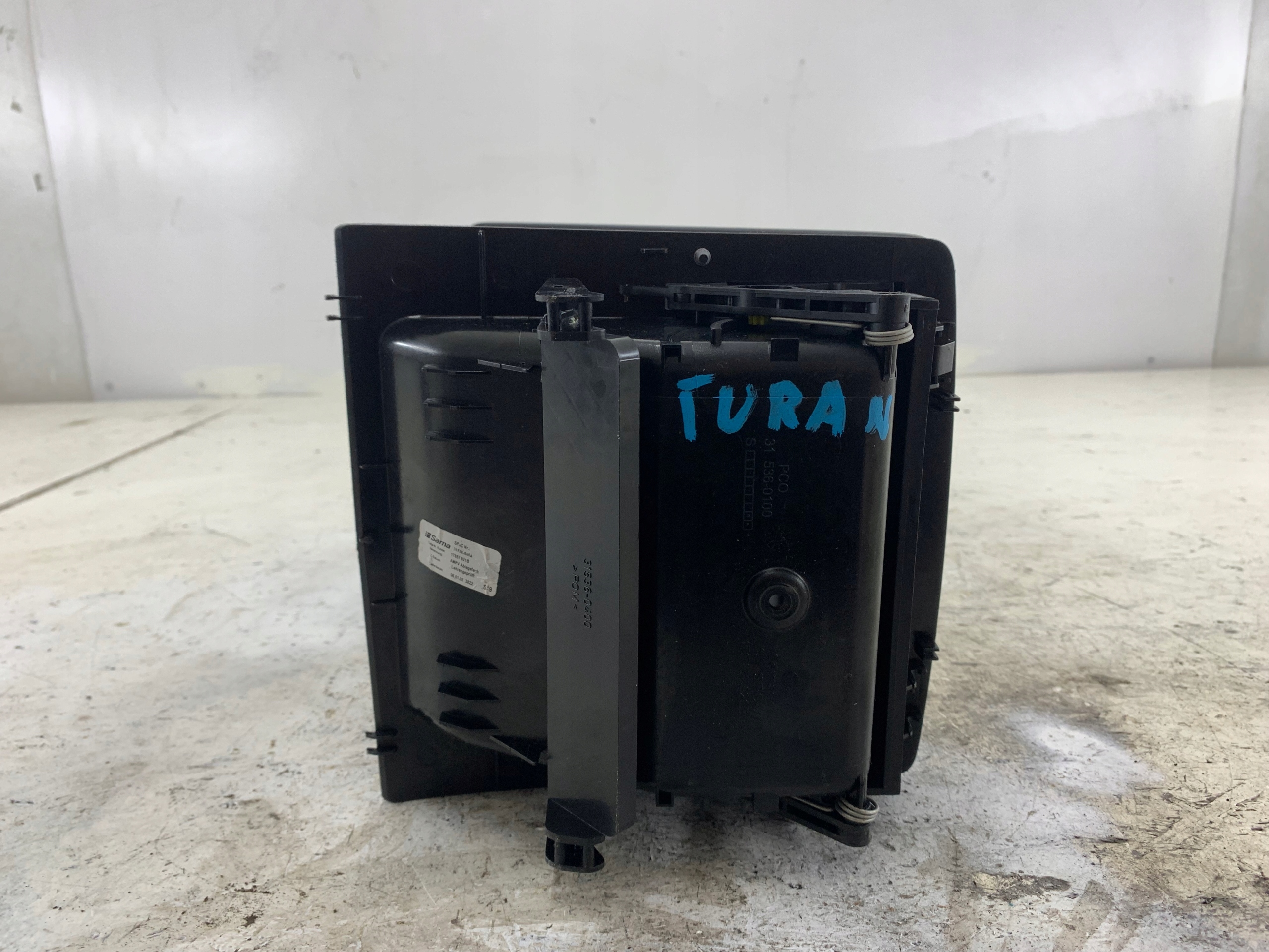 VW TOURAN and passenger compartment upper of the dashboard dashboard 1T857921B