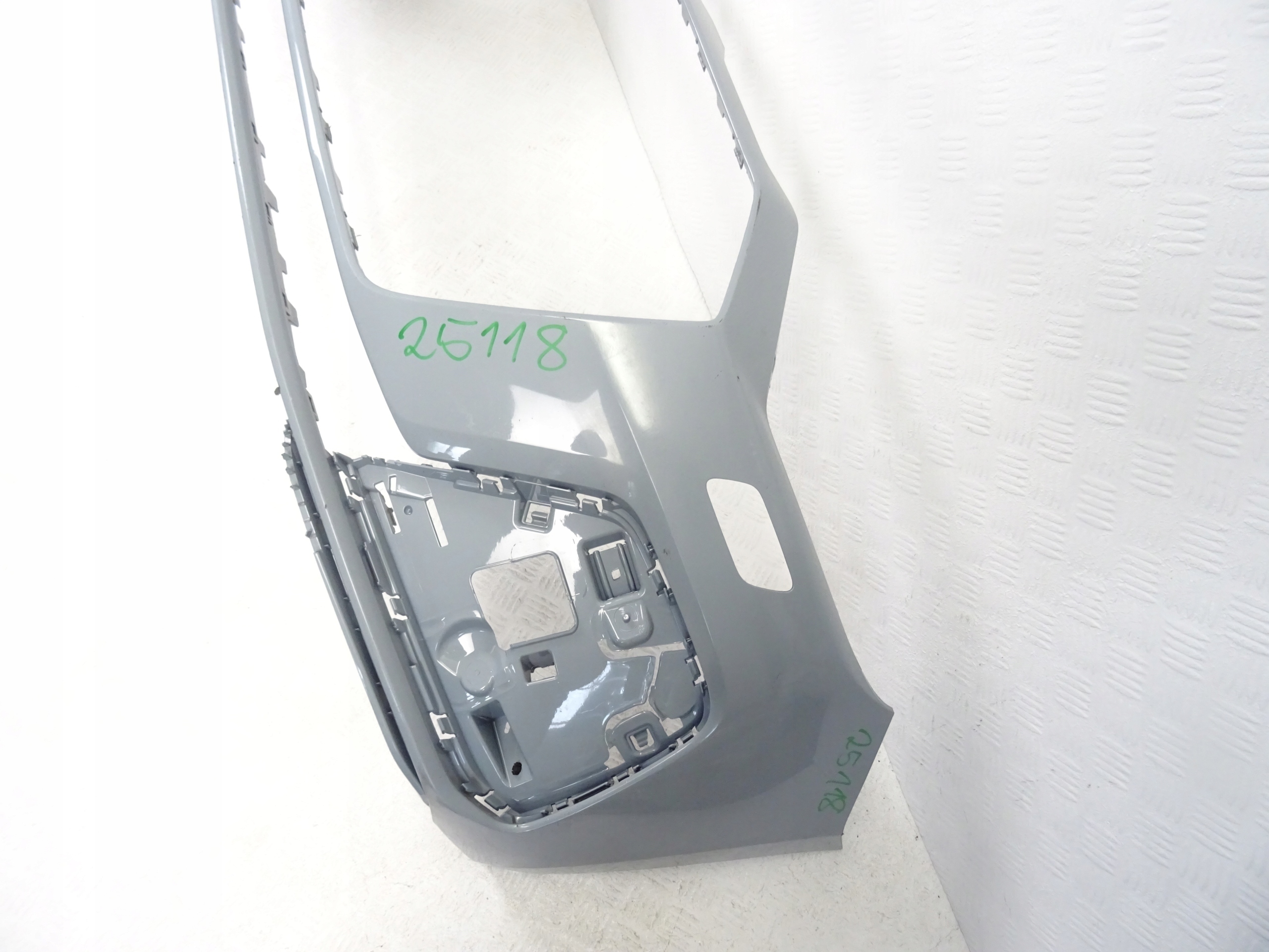 Audi A1 II 2 82A nárazník předek přední