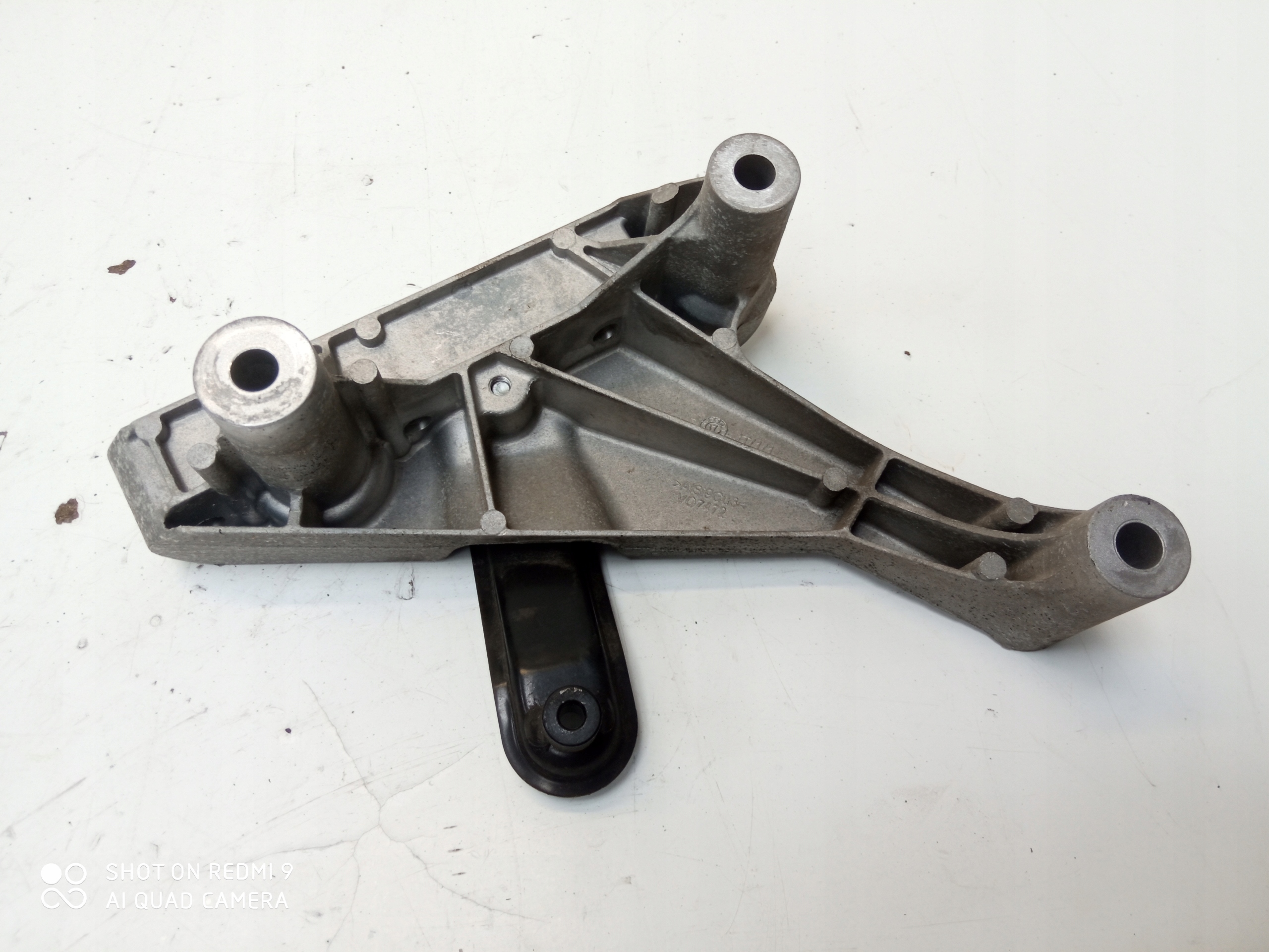 OPEL INSIGNIA B holder engine mount 22937294 1.5