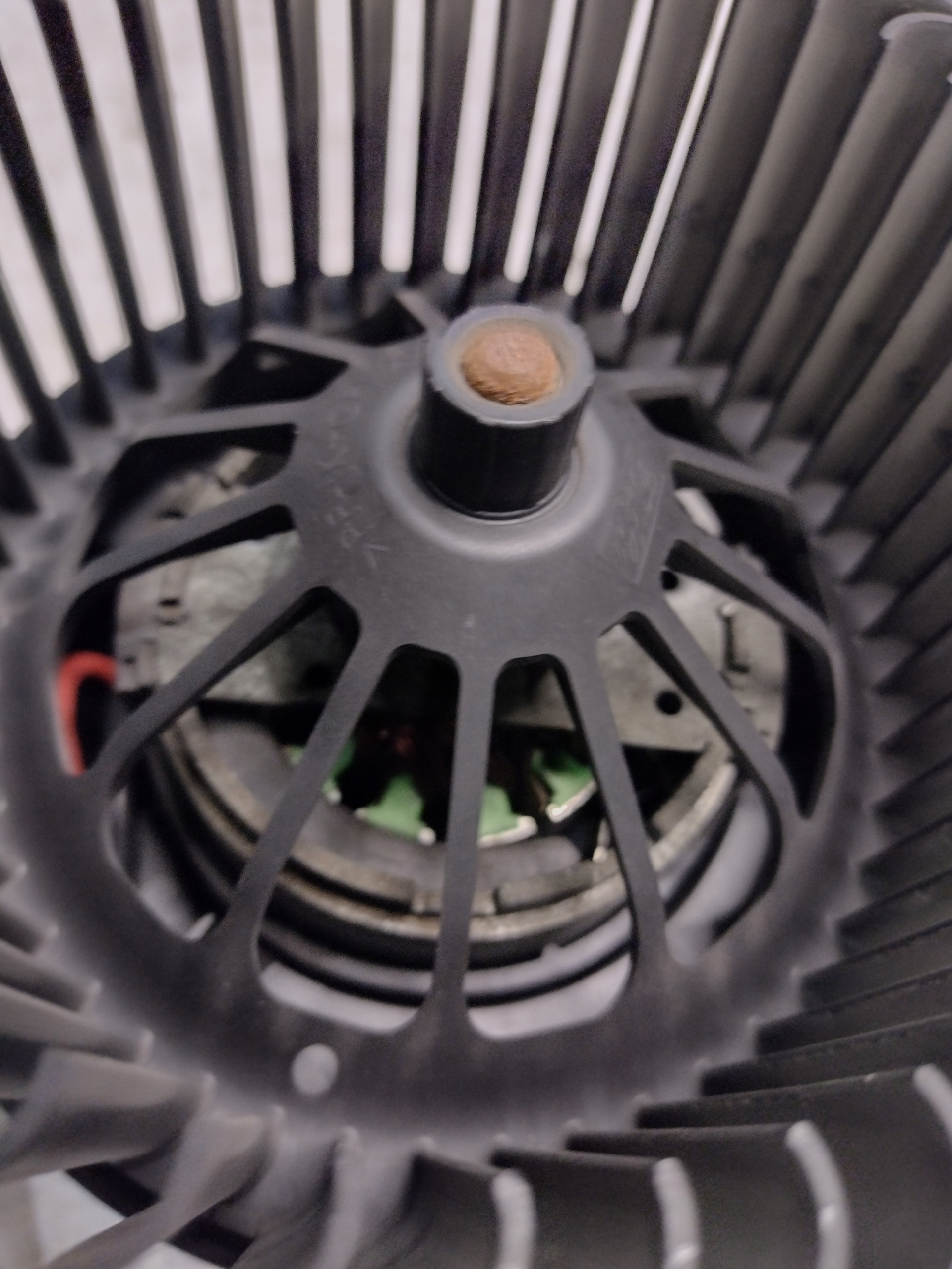 ventilátor tOPENÍ klími Ford Kuga MK1 a 2,0TDCi