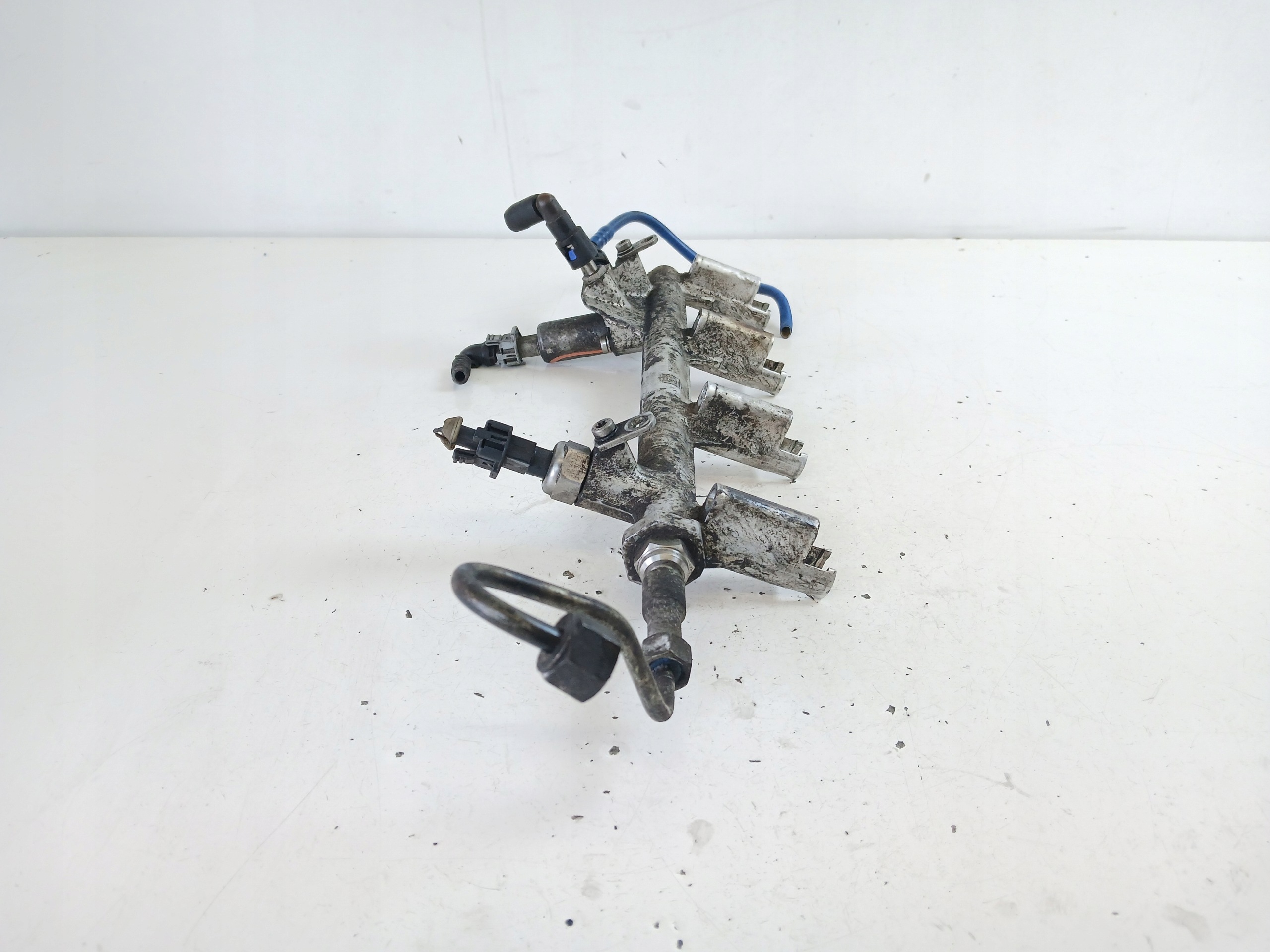 OPEL VECTRA C SIGNUM 2.2 DIRECT injection ramp sensor 55575441