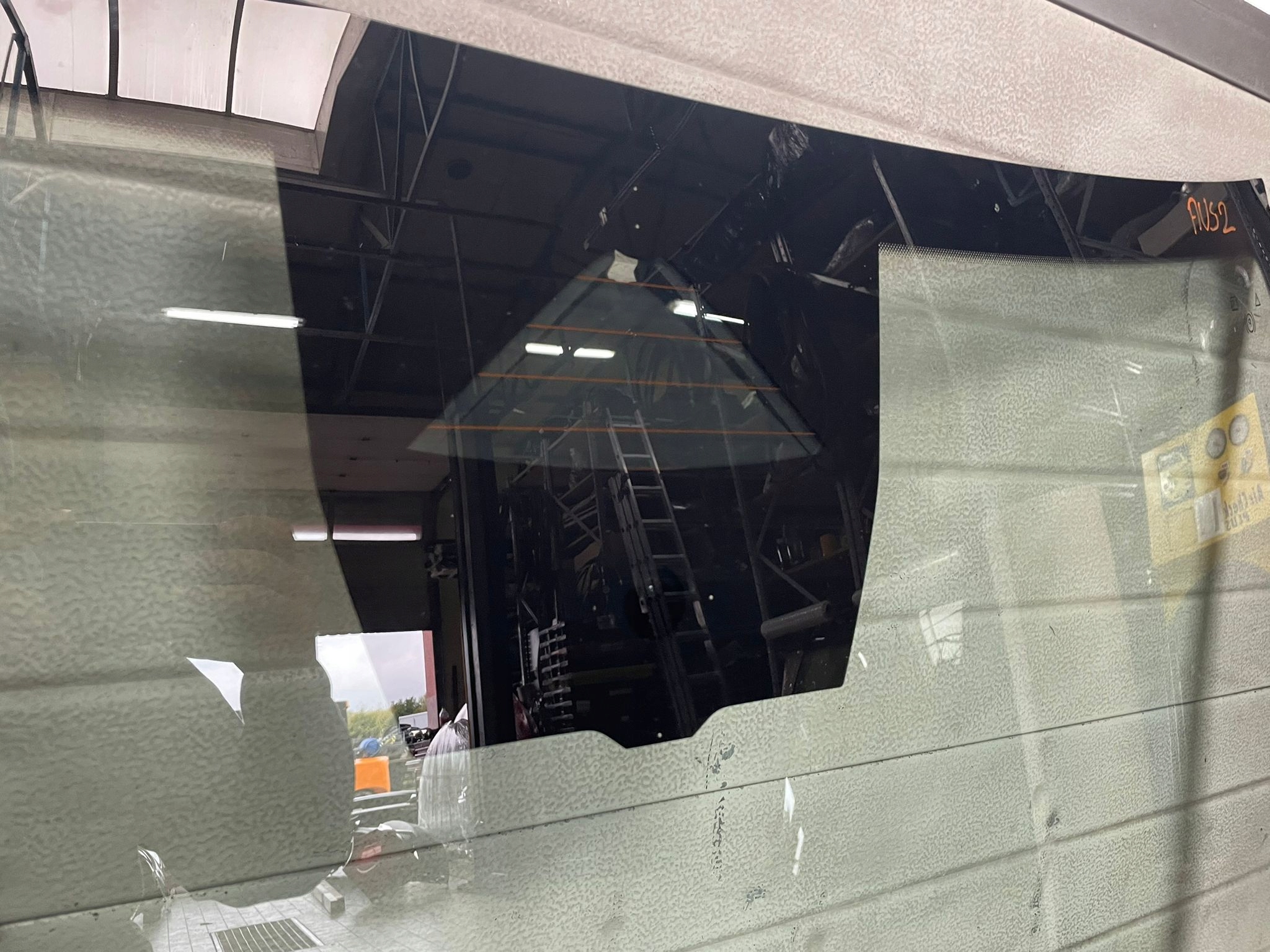 window iron front RENAULT AUSTRAL 2022R STAN as new