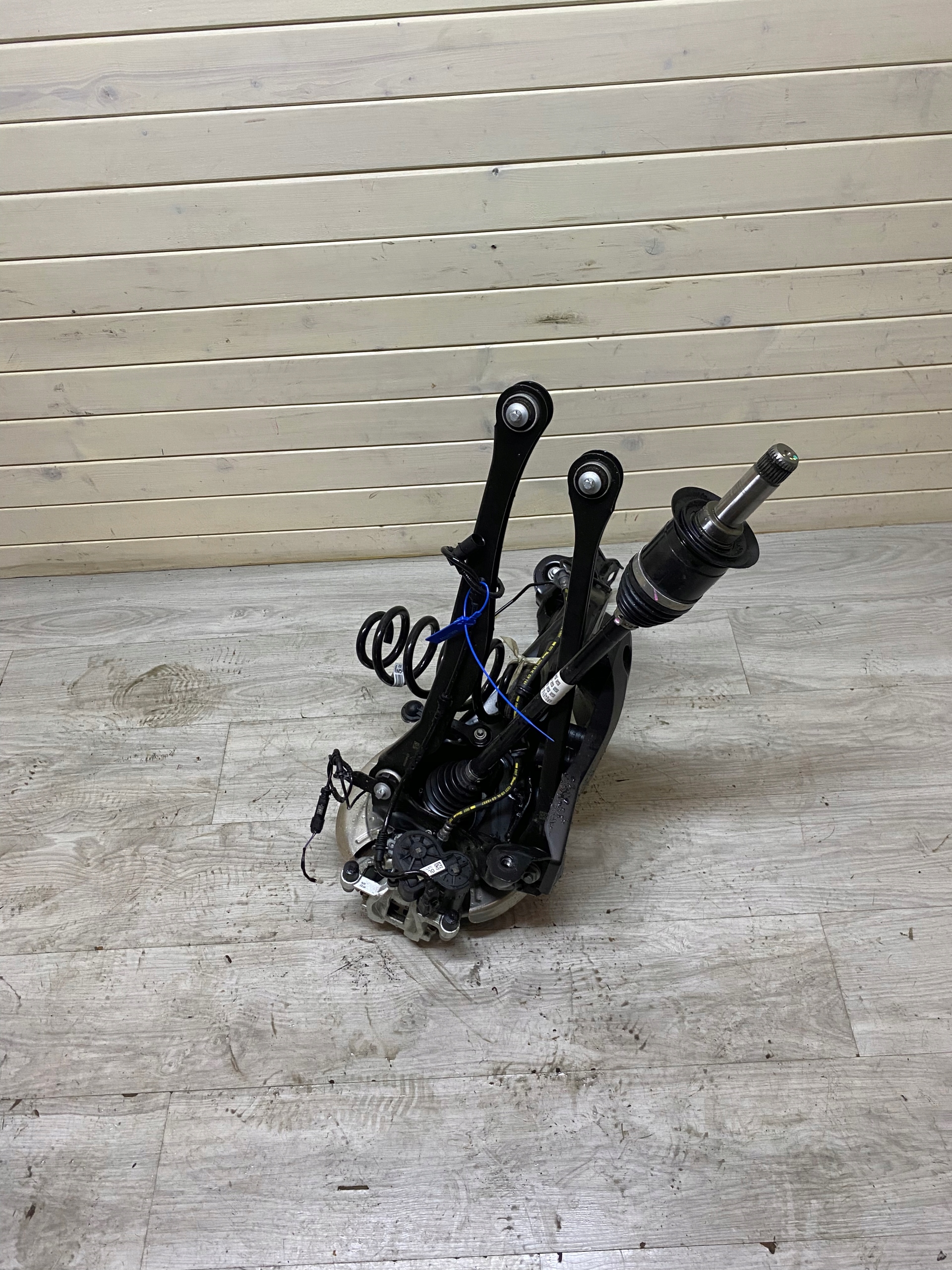 BMW 1 F40 swing arm semi-axis left rear part