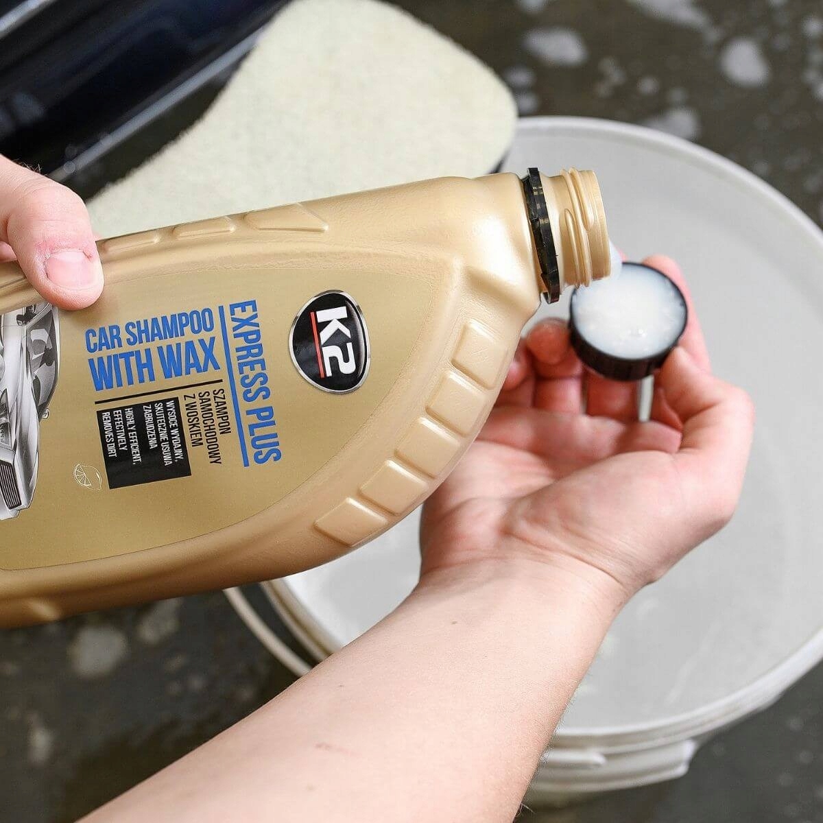K2 EXPRESS PLUS SZAMPON SAMOCHODOWY Z WOSKIEM 1L - K141 Producent K2