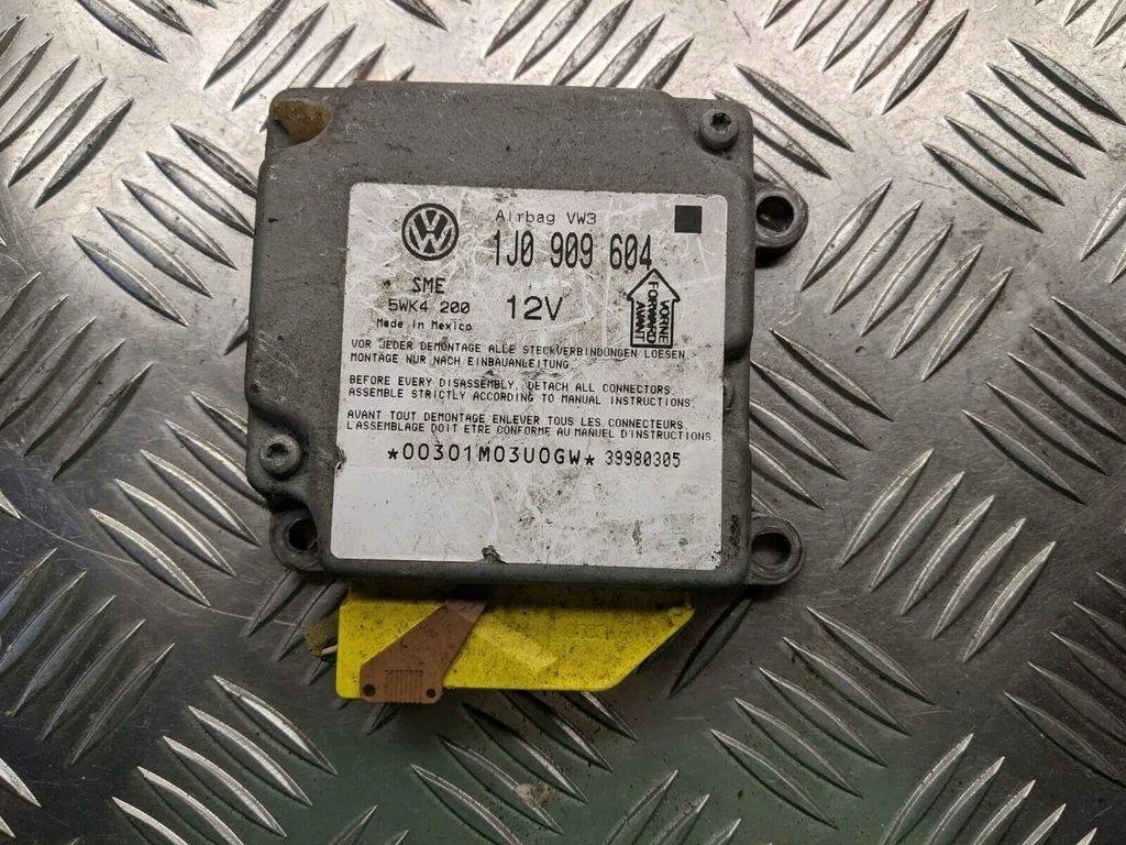 модуль управления подушки безопасности vw PASSAT B5 96-00 oe