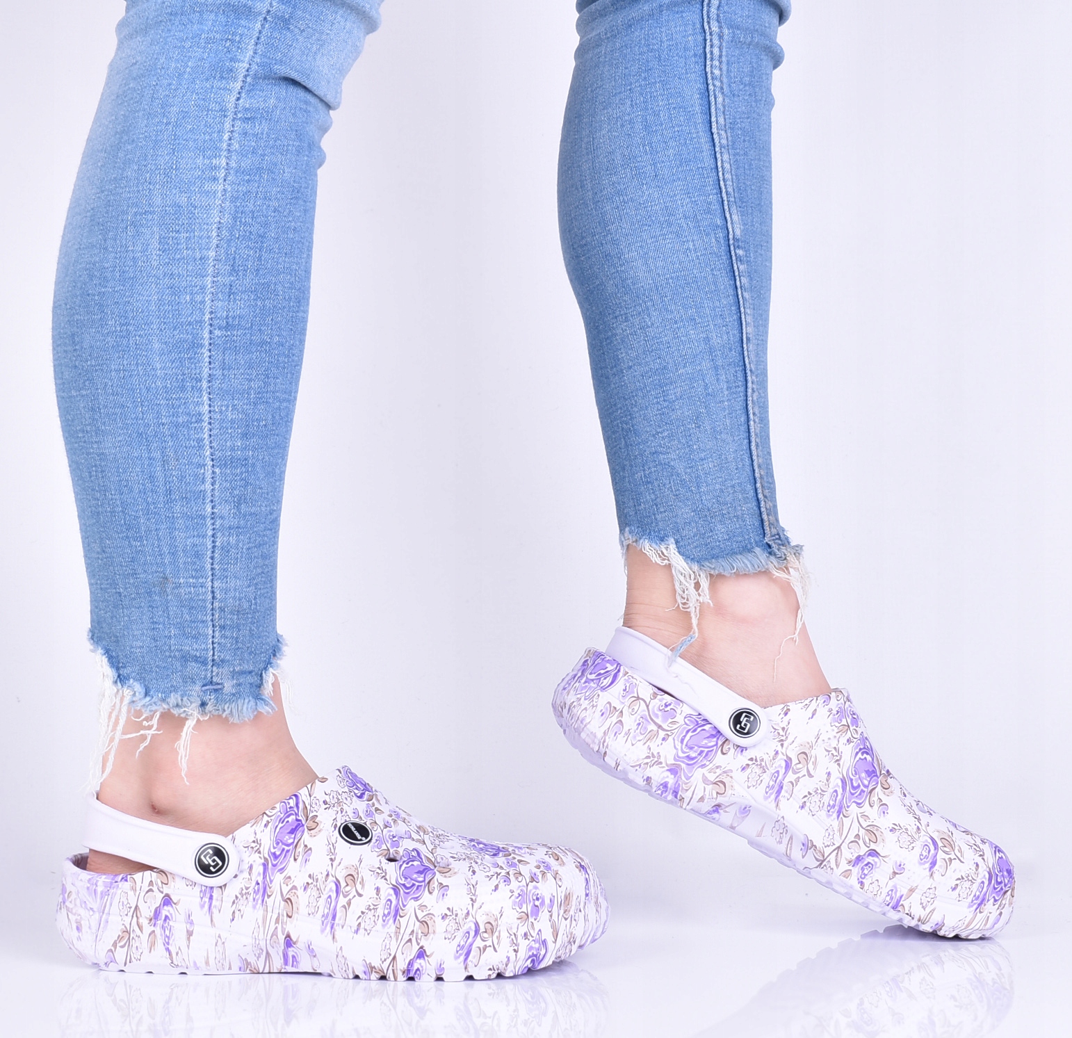 DAMSKIE KLAPKI W KWIATKI CHODAKI PIANKOWE LEKKIE PRZEWIEWNE KOLORY Rozmiar 40