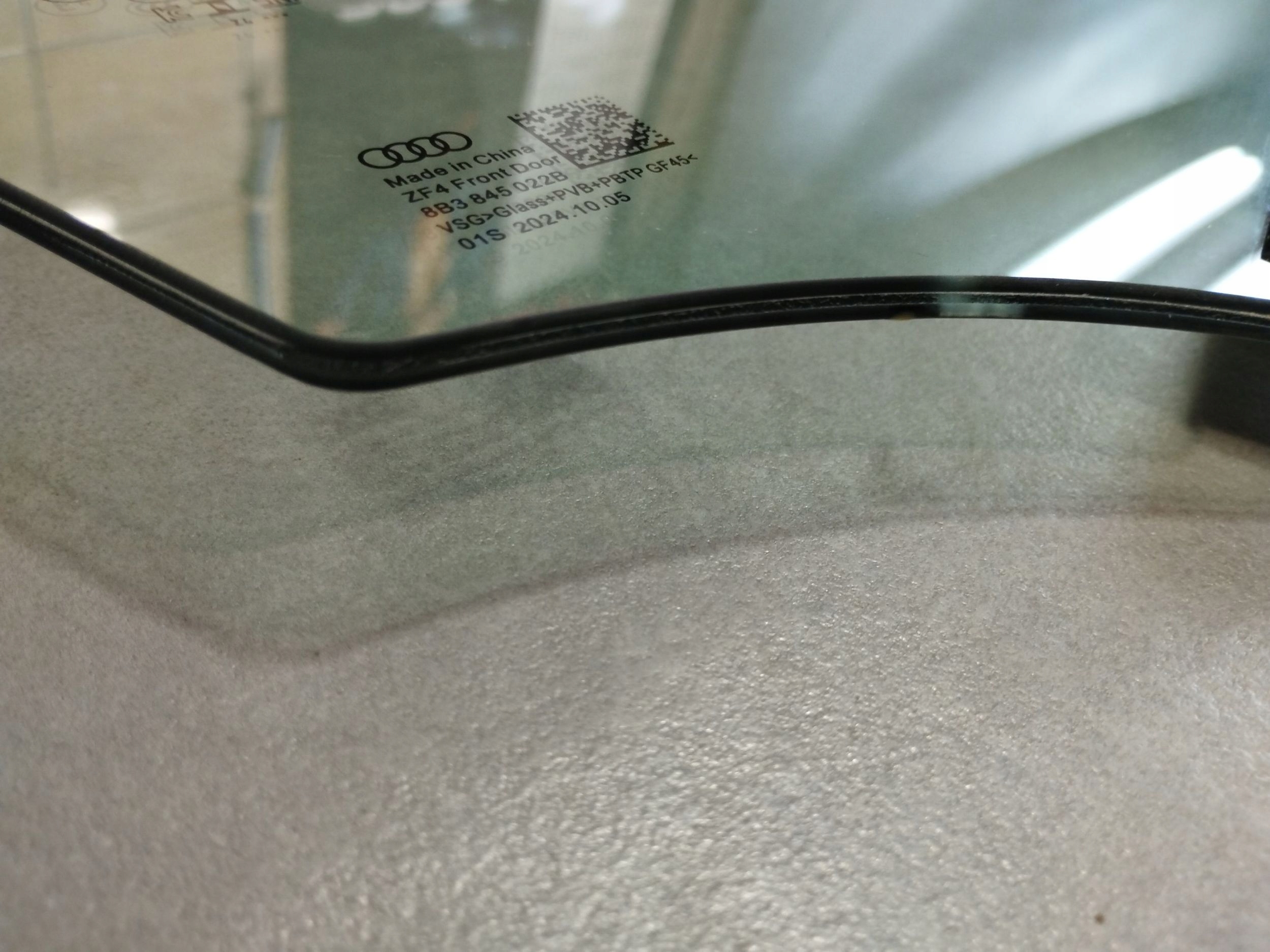 Audi A5 B10 2024 window door right front PODWOJNA8B3845022B