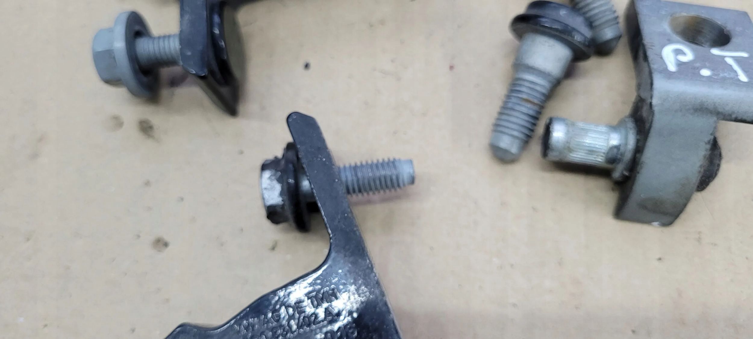 A6 C7 4G hinge hinges door left left rear part rear. LY9B 2X