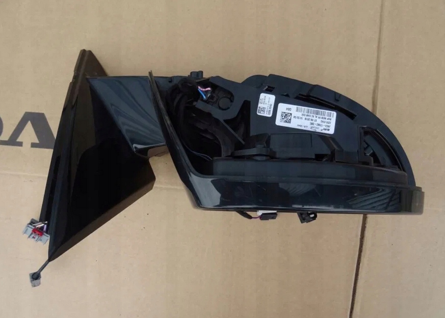 LUSTERKO JAGUAR E PACE PRAWE Typ samochodu Samochody osobowe