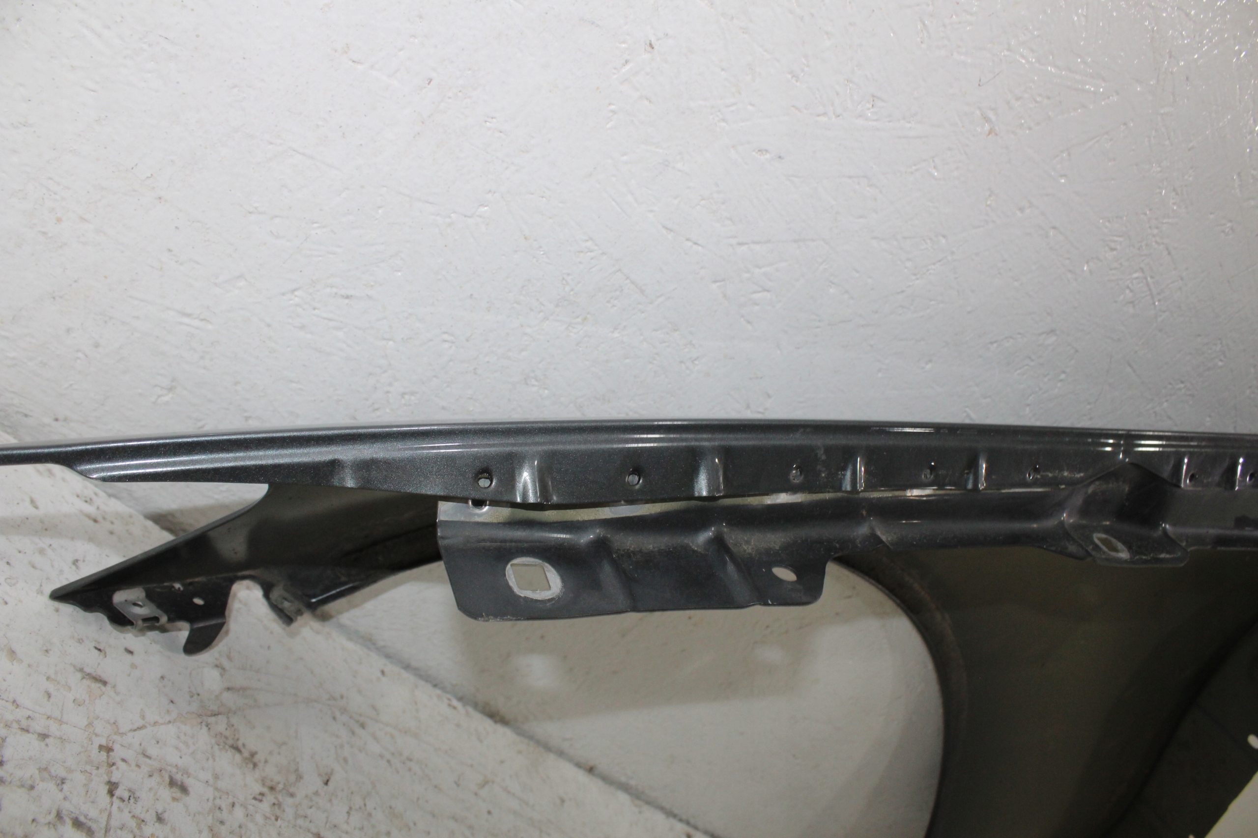 Mercedes C Klasa W205 fender right front front A2058810201