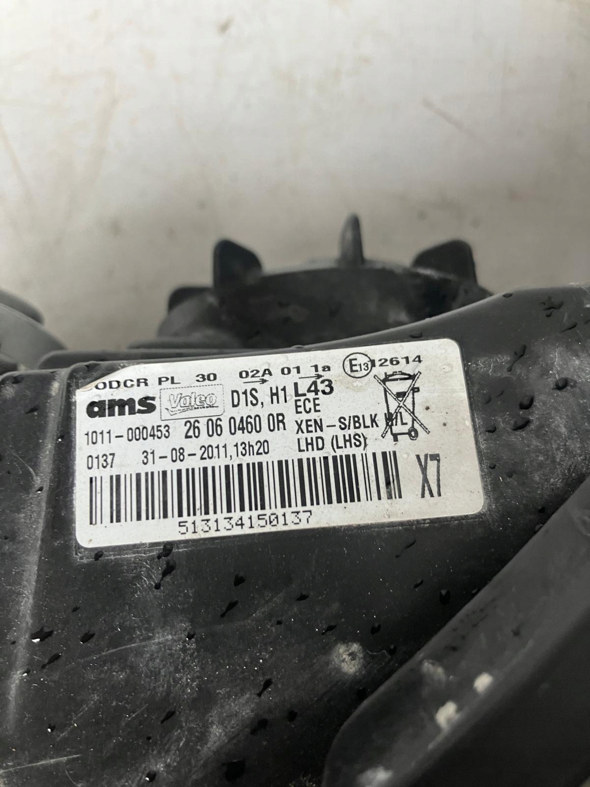 light left front XENON RENAULT LATITUDE 260604600R