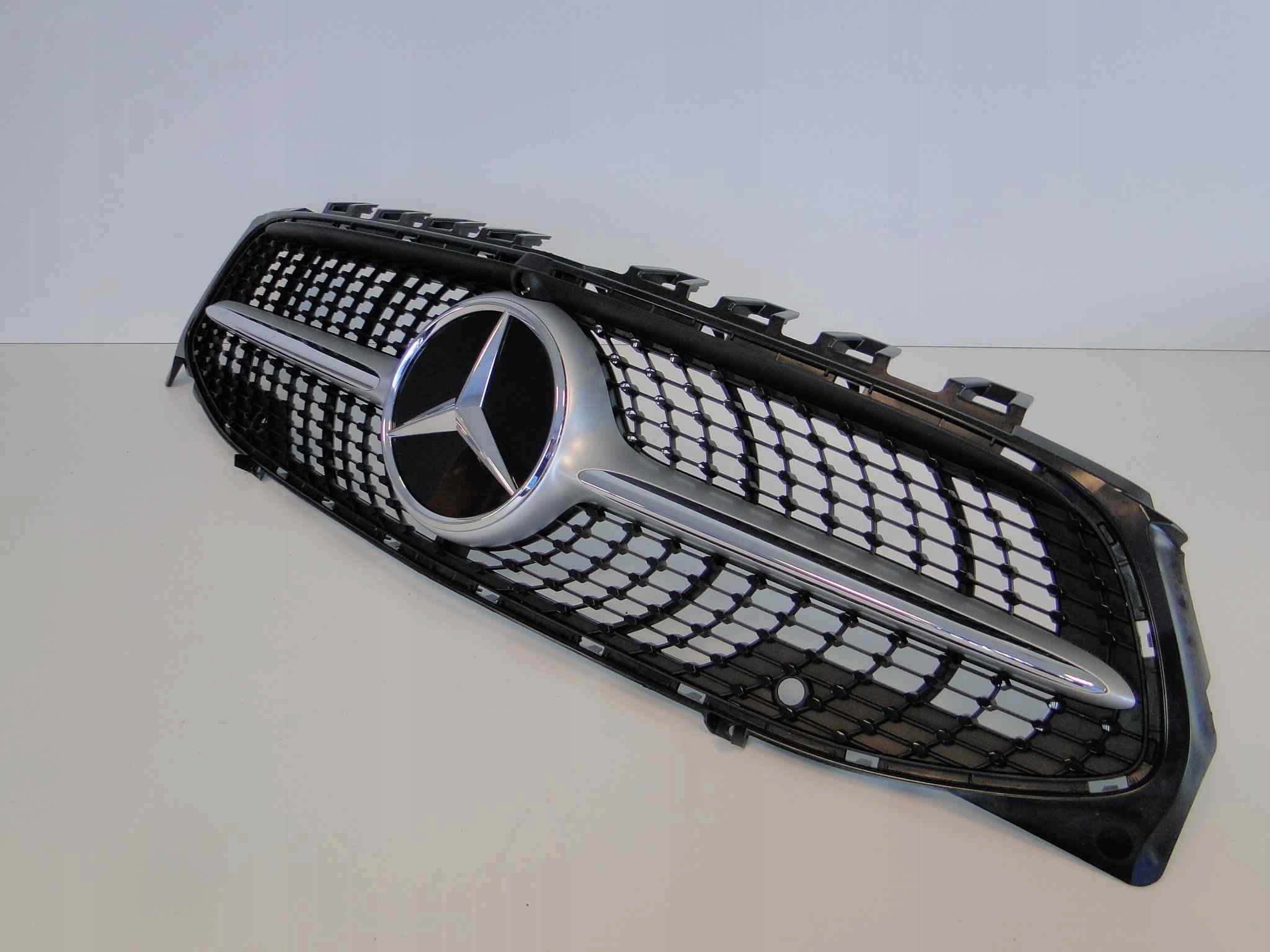 MERCEDES CLA 118 GRILL ATRAPA DIAMENT KAMERA ORYG Typ samochodu Samochody osobowe