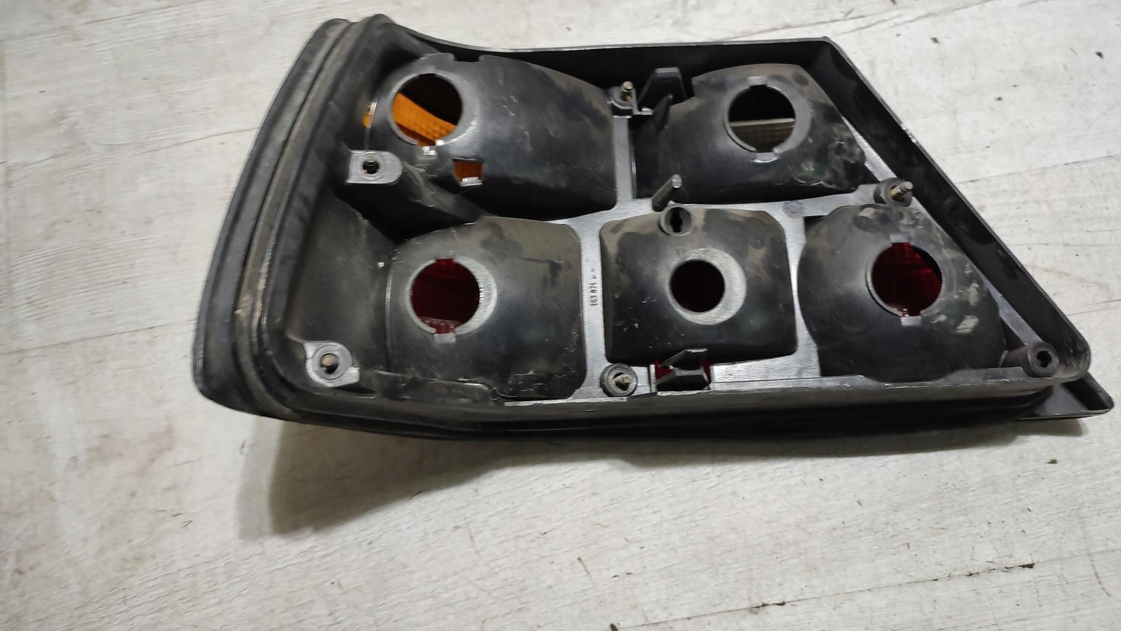 light right rear part Mercedes w124