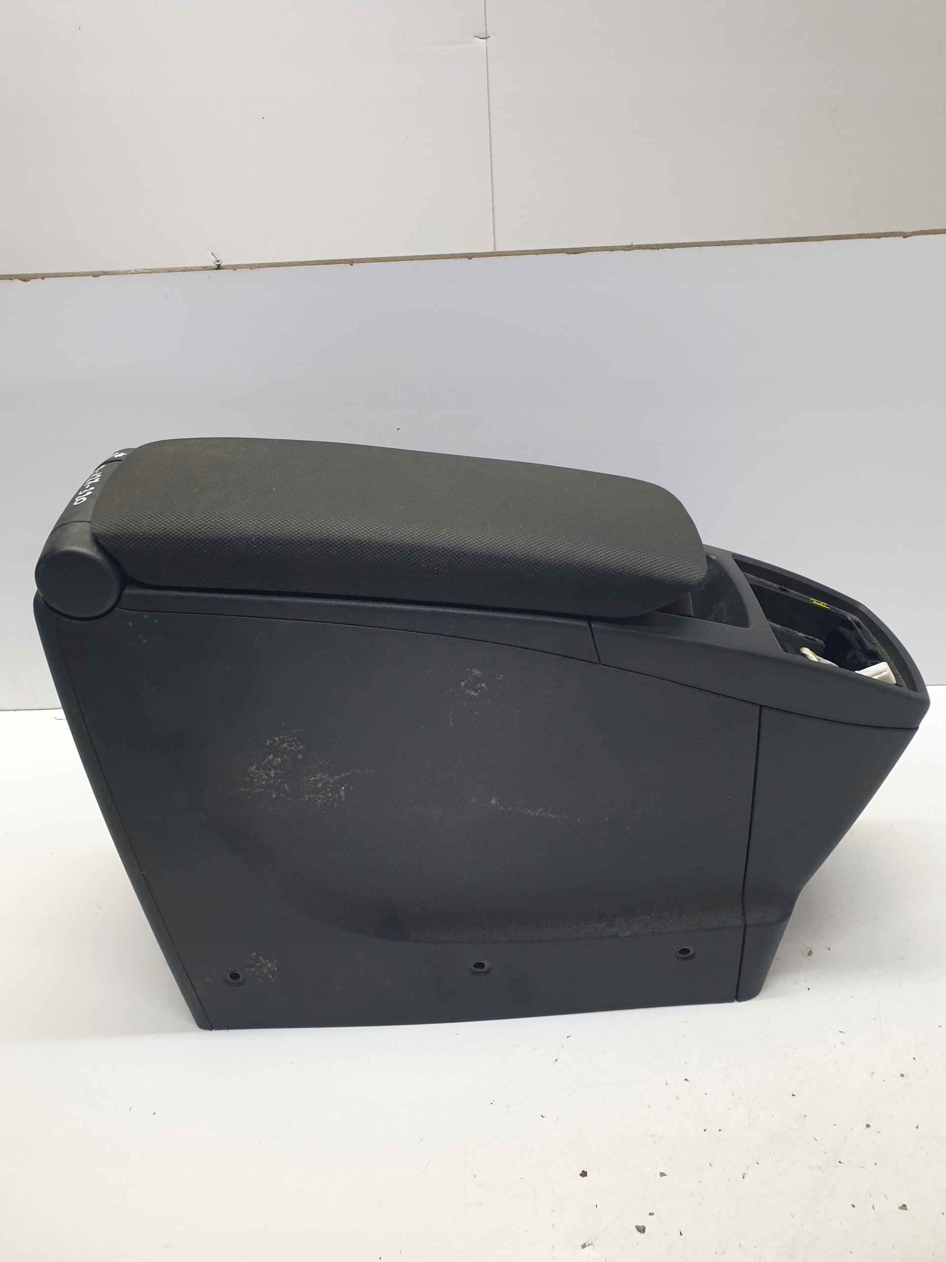 подлокотник renault SCENIC III 8127320