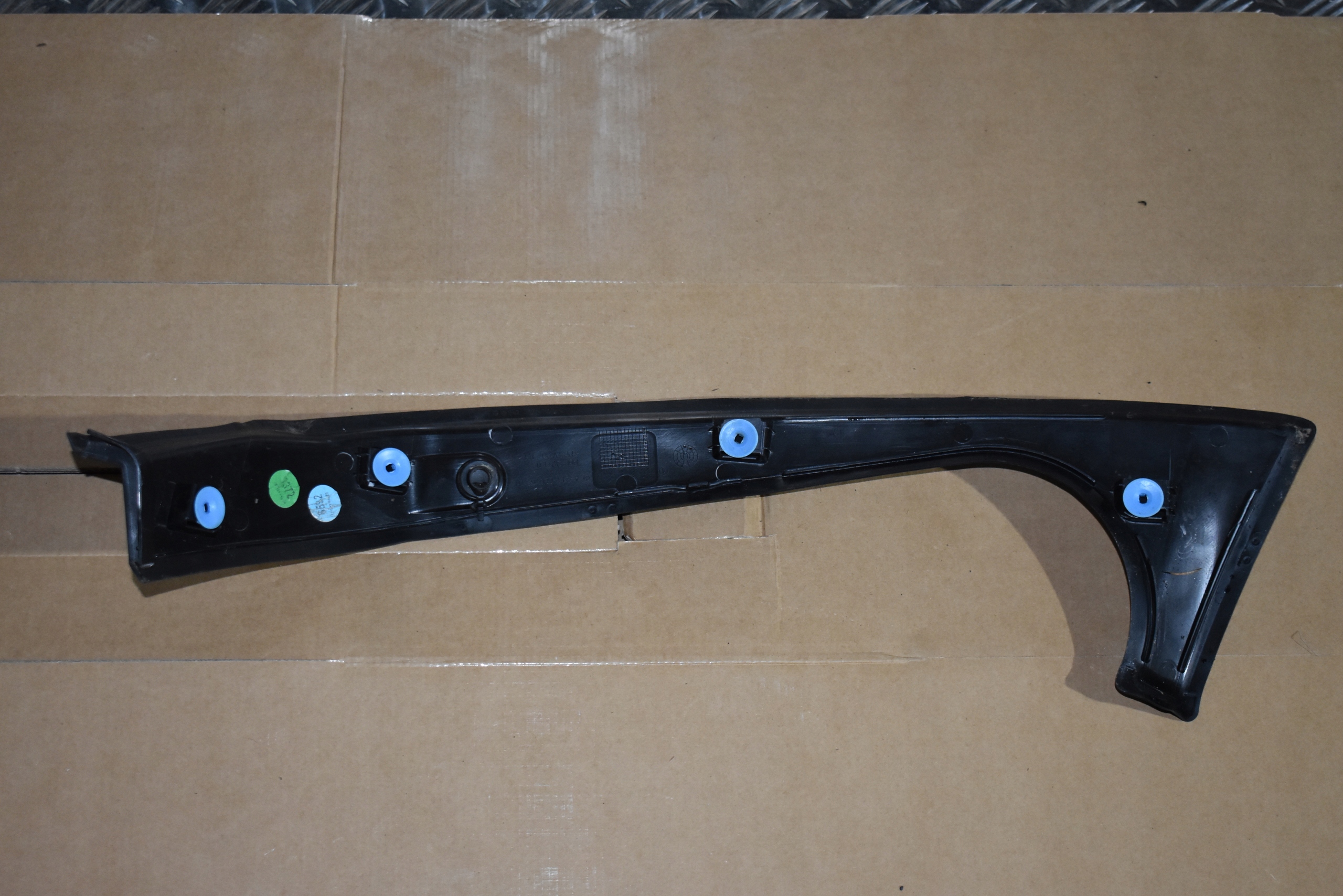 IDEALNA cover bonnet boot right MERCEDES W214 1