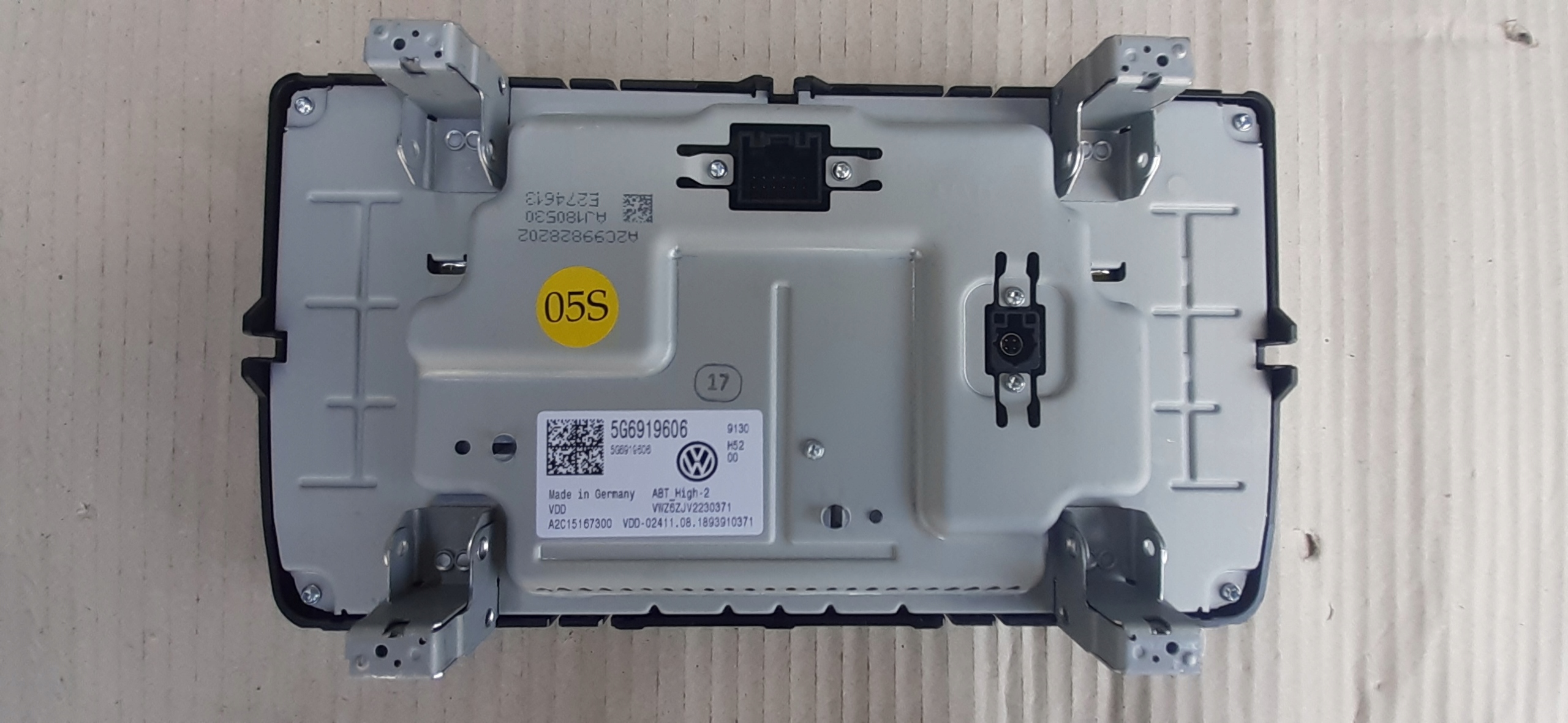 радио 5G6919606 vw GOLF VII 2019R 22KM