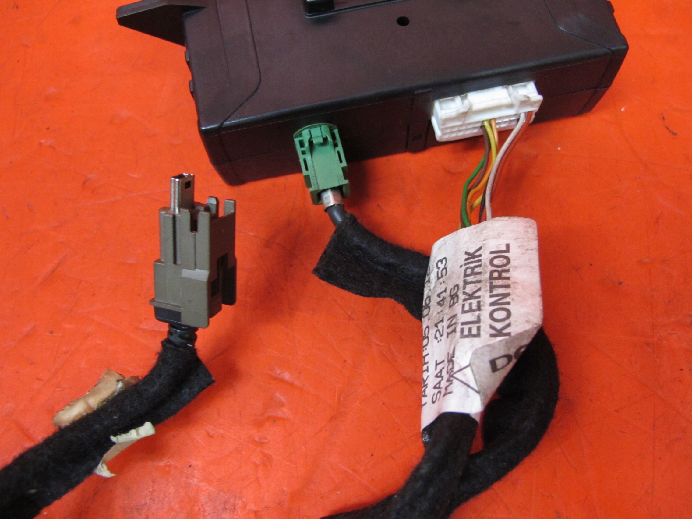 RENAULT CLIO 4 IV 12- module control unit 282758977R