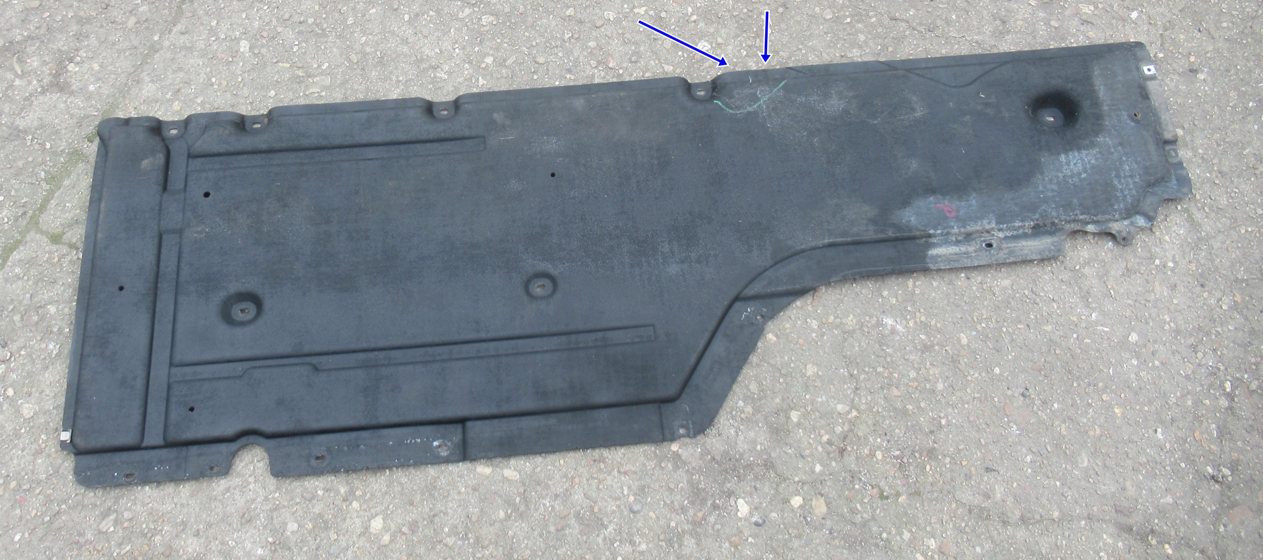 BMW E60 3.0 LCI 08R cover chassis right 74850610