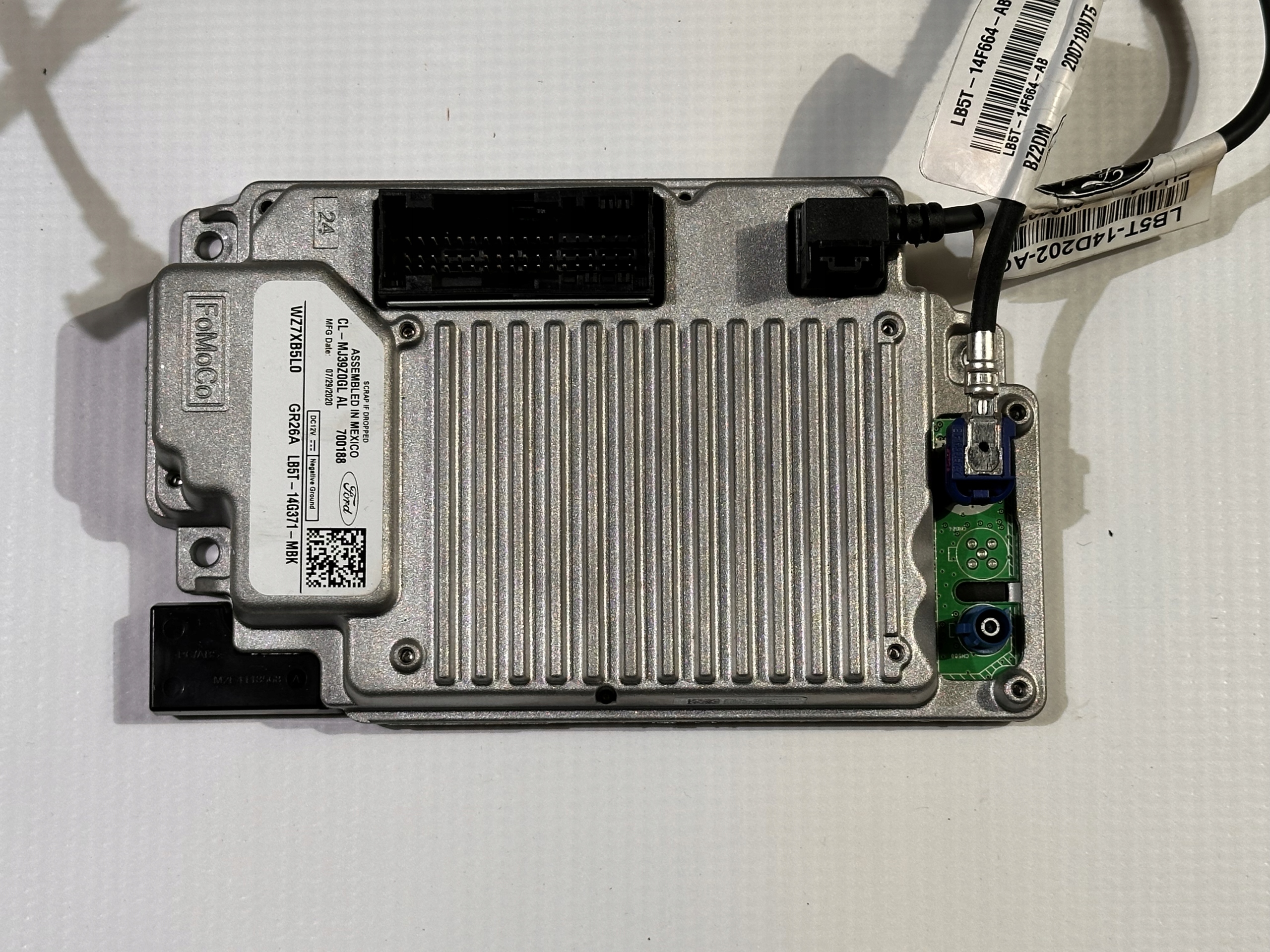 module radia control unit SYNC komunikacji navigation devices Ford Explorer 2020+