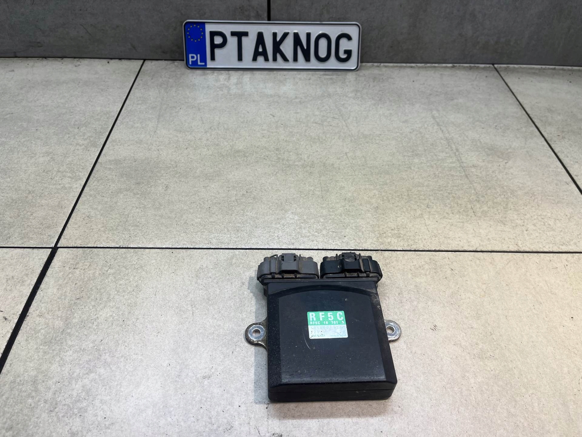 module control unit WTRYSKIWACZY MAZDA MPV 2.0 D RF5C18701A