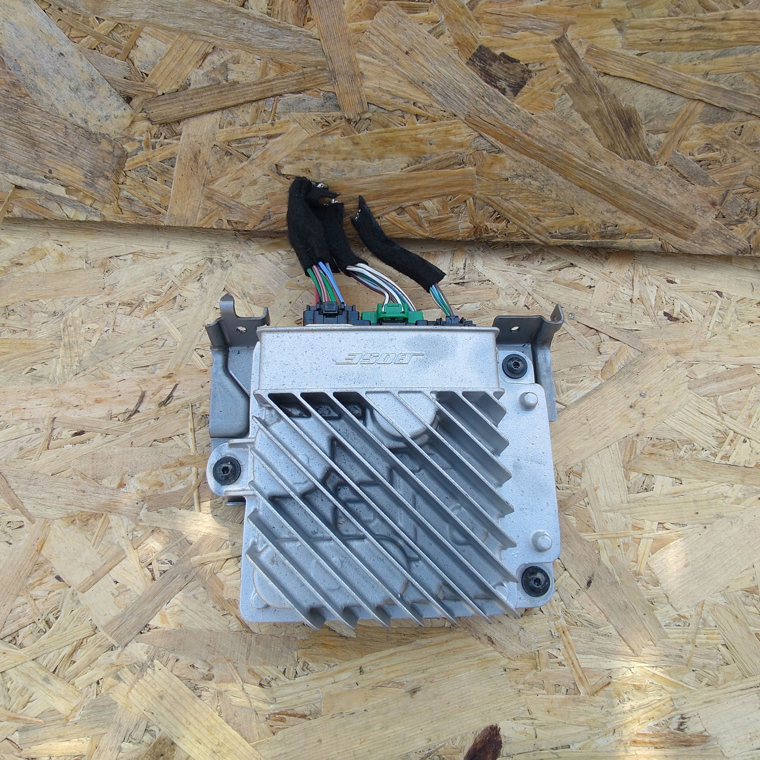 amplifier AUDIO BOSE RENAULT MEGANE IV