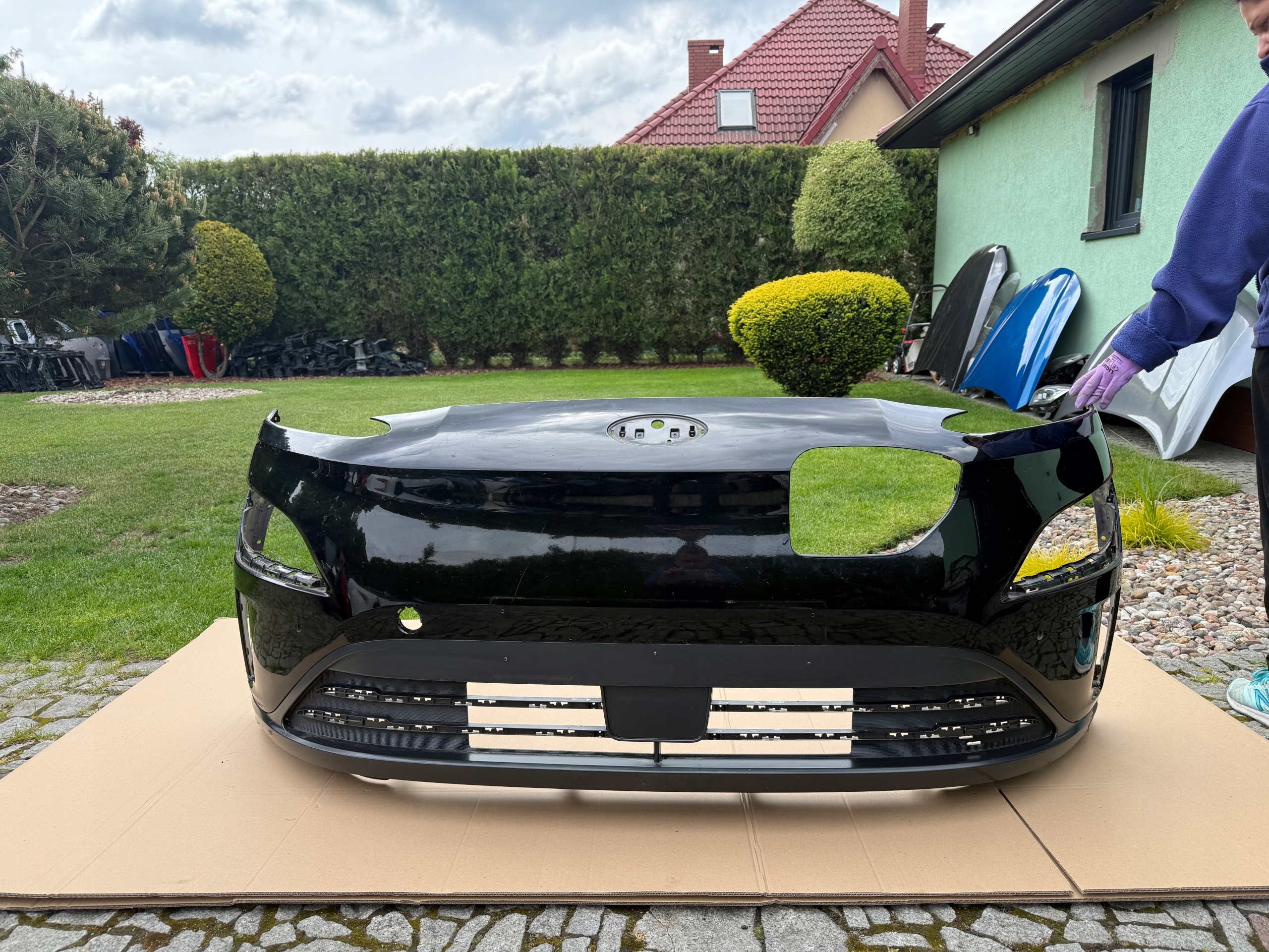 ZDERZAK PRZEDNI HYUNDAI KONA EV ELECTRIC LIFT 2020 - 2025 .