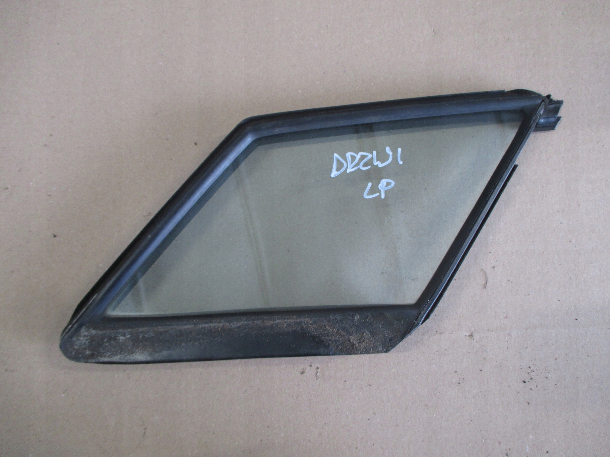 MAZDA 5 CR 05-10 SZYBA Z DRZWI LEWY PRZÓD