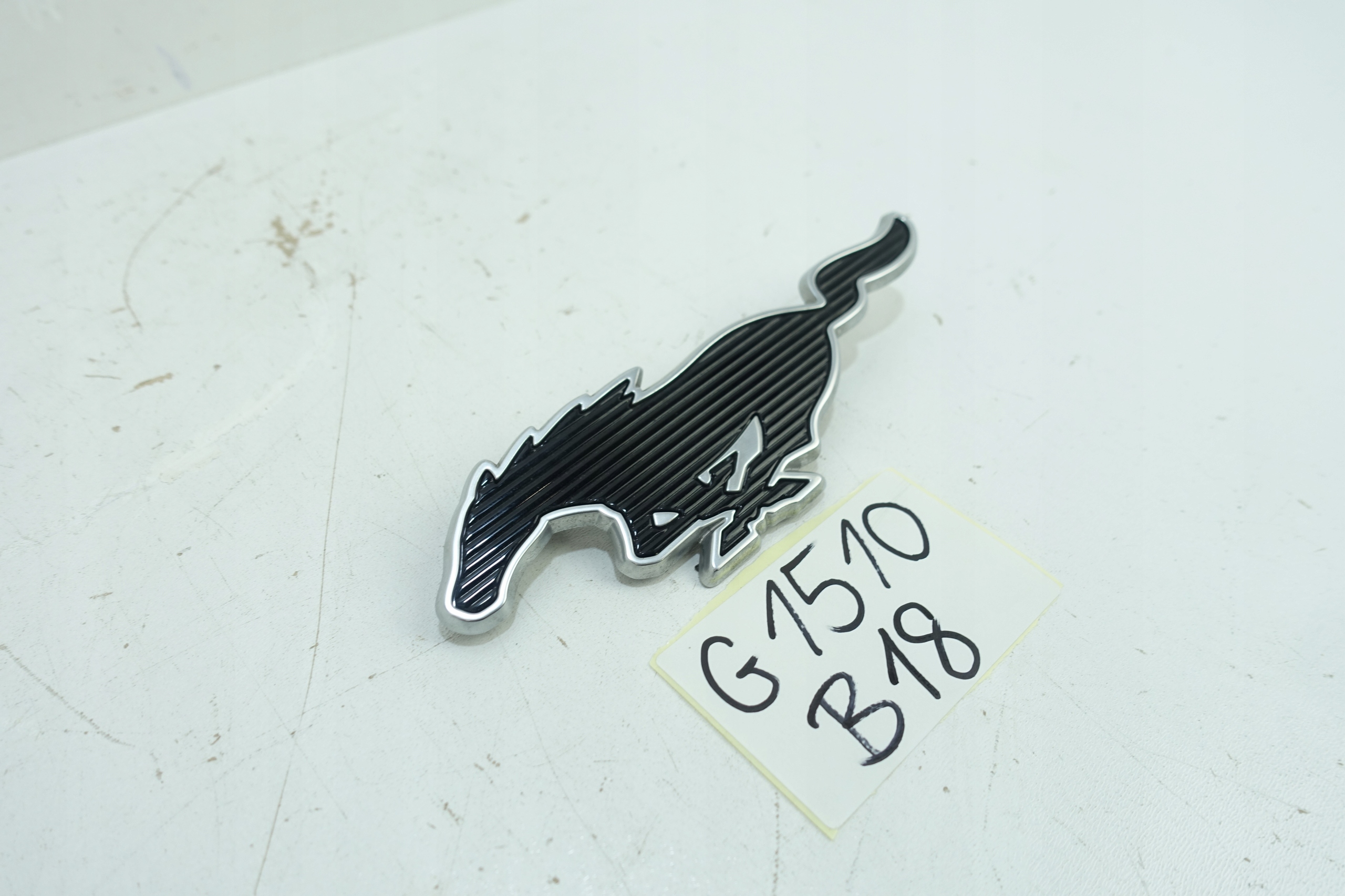 FORD MUSTANG MACH-E 2020- EMBLEMAT LOGO KLAPY BAGAŻNIKA LJ8B-43156-AC Numer katalogowy części FORD MUSTANG MACH-E 2020- EMBLEMAT LOGO KLAPY BAGAŻNIKA LJ8B-43156-AC