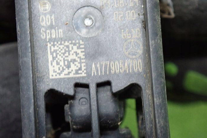 MERCEDES W117 A-KLASA CLA Sensor pieszych A1779054700