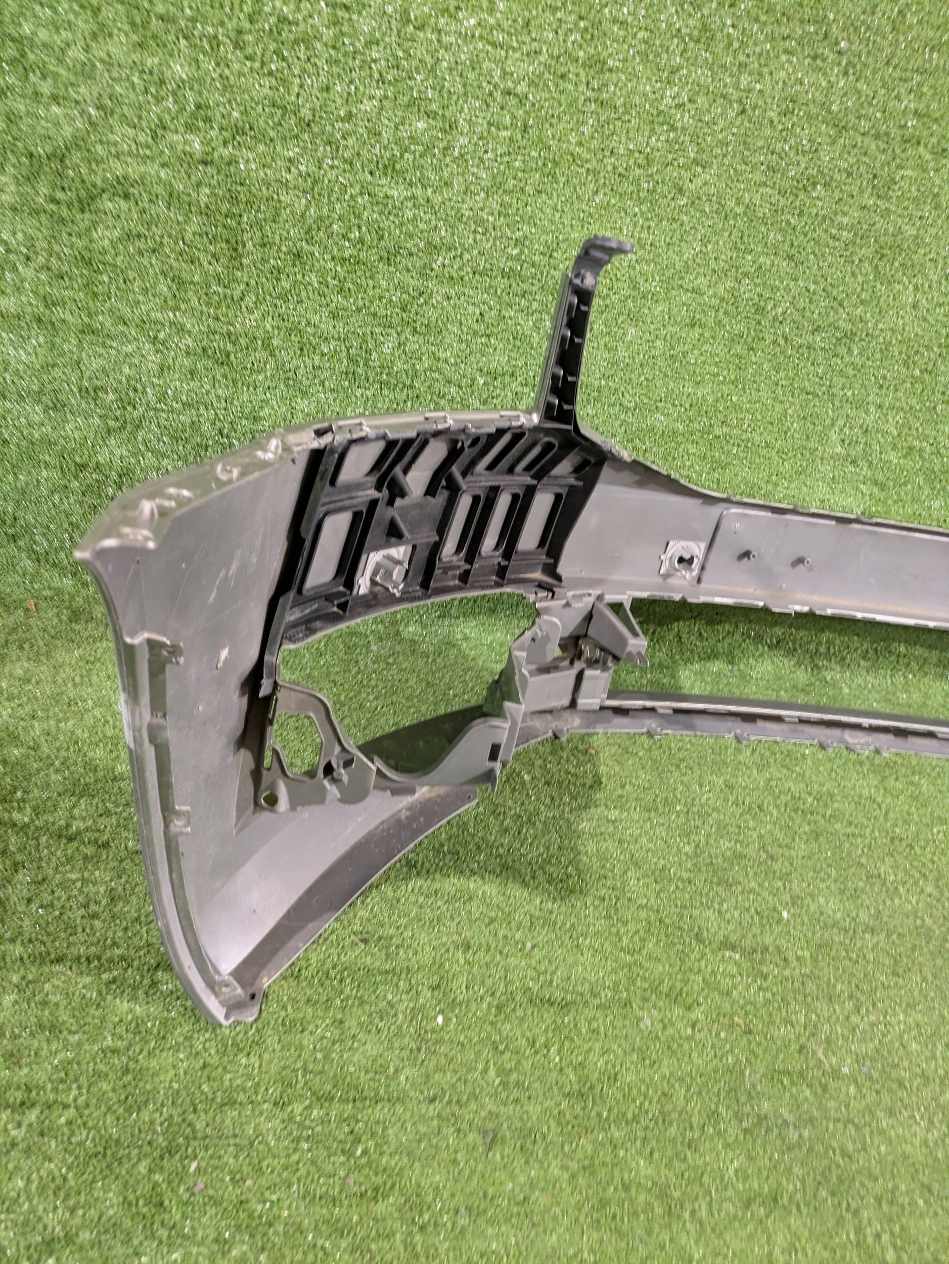 front bumper front SKODA OCTAVIA III LIFT 16- NR.Z8890