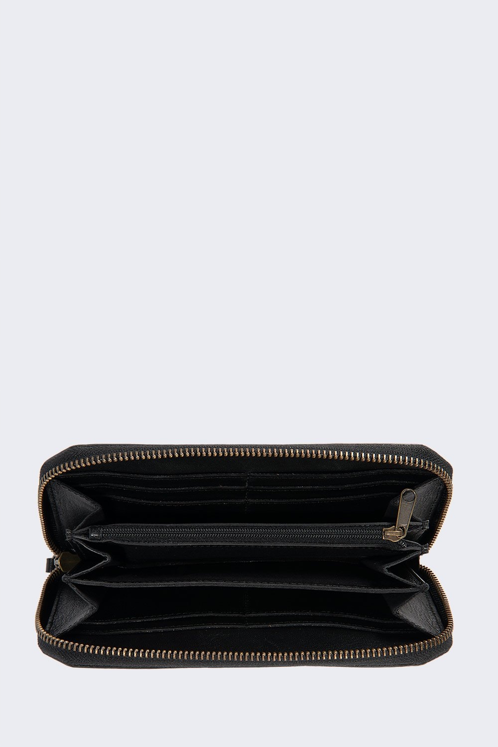 Carhartt kožená peněženka Clutch černá s prostorem pro 10 karet a mince