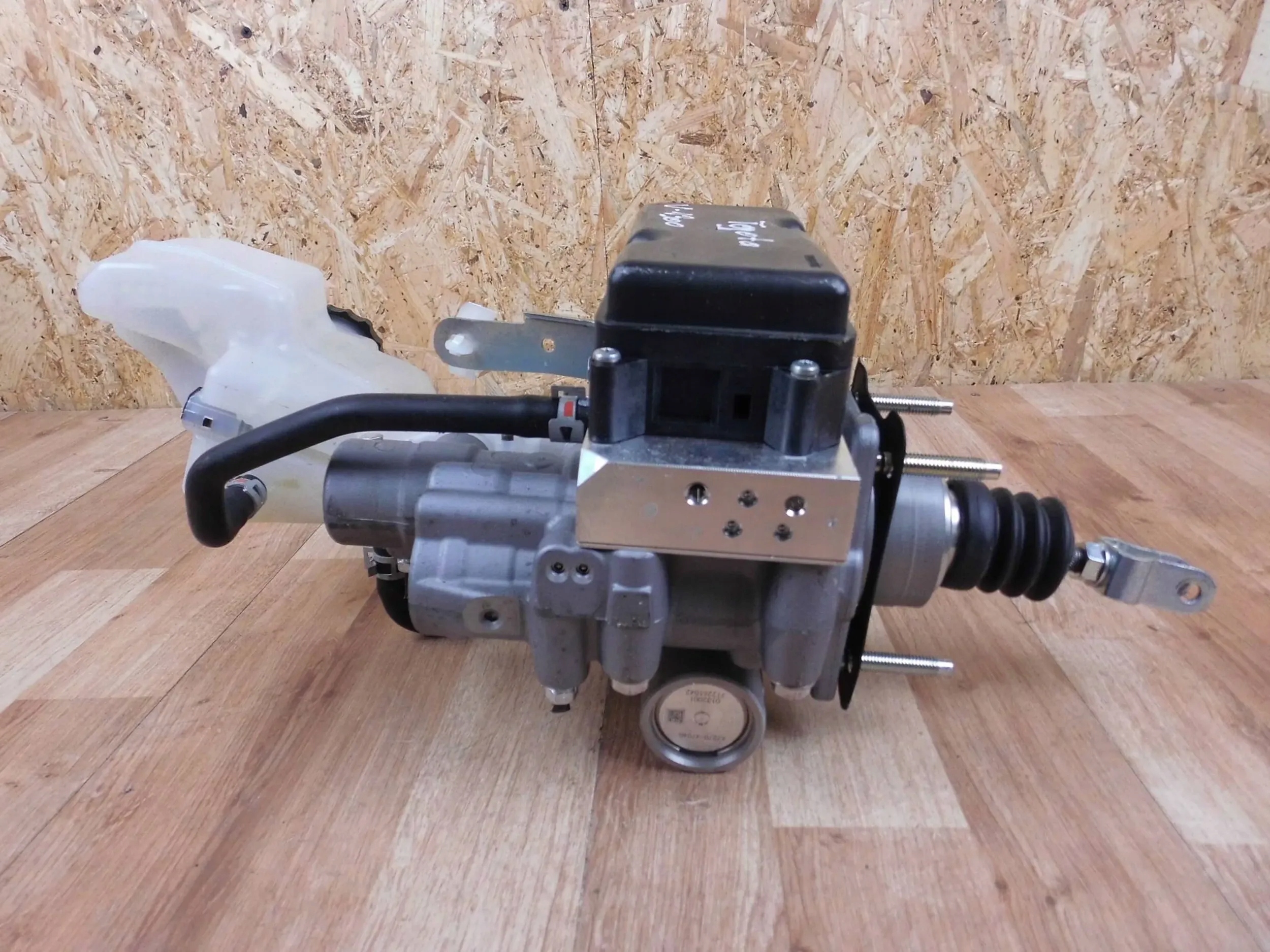 Toyota C-HR CHR 2017+ pump ABS brake 4721010040
