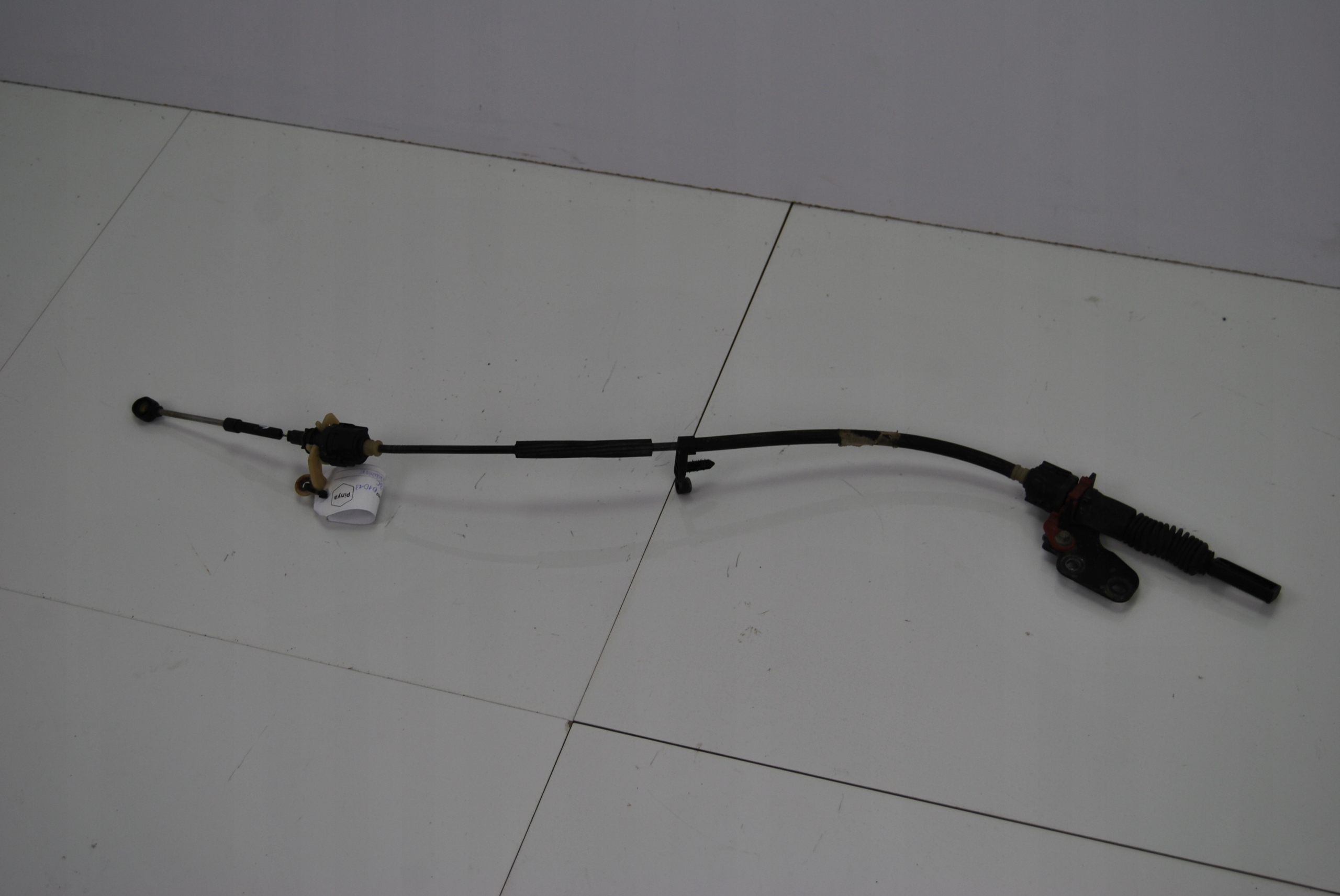 FR3P7E395BC - Трос селектора передач Ford Mustang VI 15+