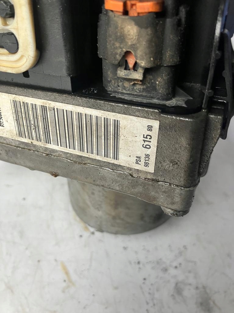 servo pump CITROEN DS5 LIFT 9813661580