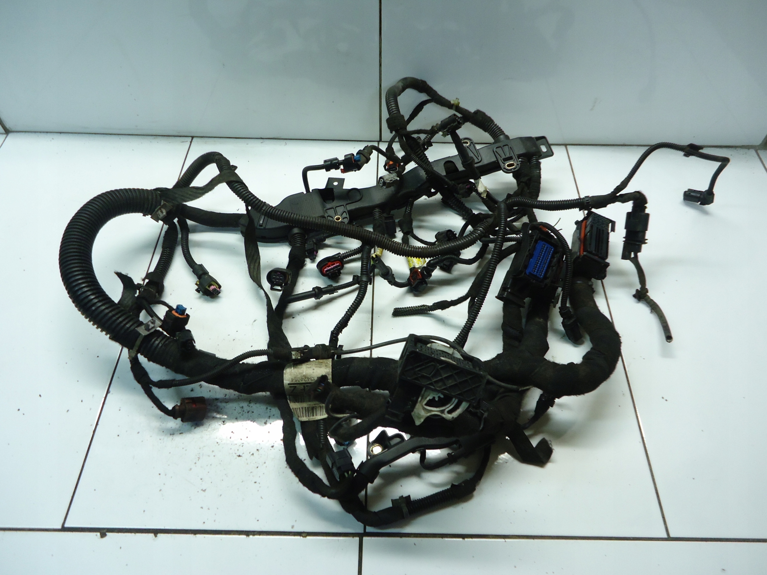 OPEL ASTRA MOKKA 1.6CDTI B16DTH bundle motor wiring 13424054