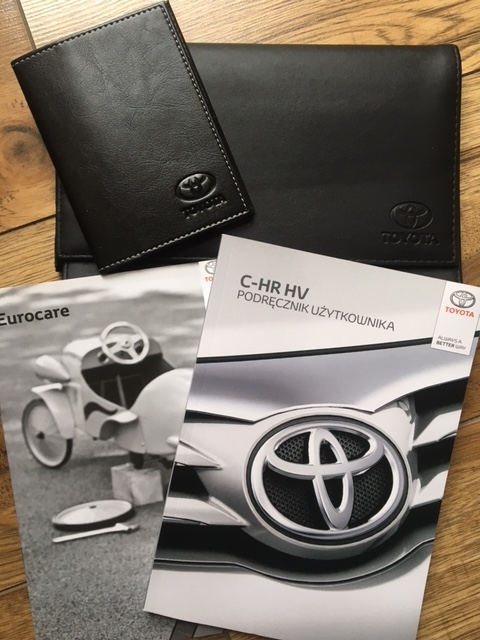TOYOTA C-HR Hybrid HV руководство по эксплуатации + чехол RU