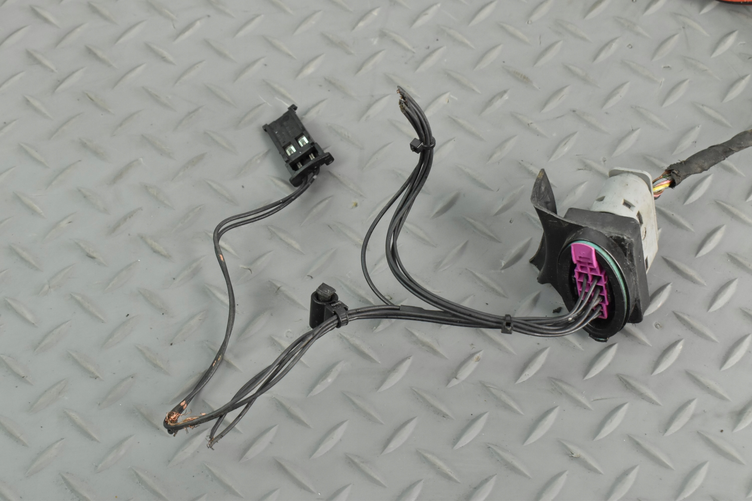 WIĄZKA PRZEWODÓW BEZPIECZNIKI A4475460046 A4475404326 MERCEDES VITO W447 Numer katalogowy części A4475460046