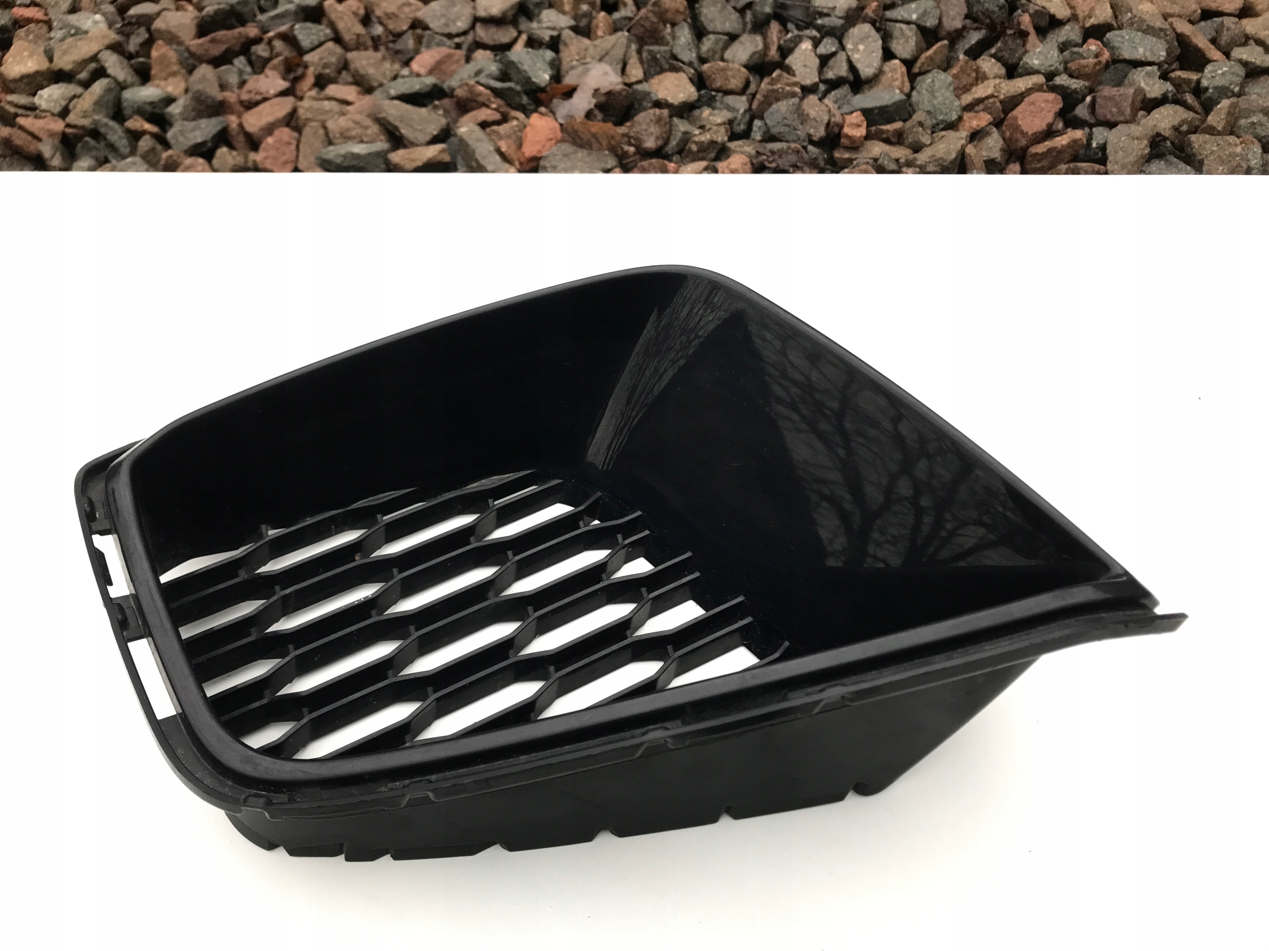 8075624 - BMW 1 F40 права кришка бампера передня M пакет