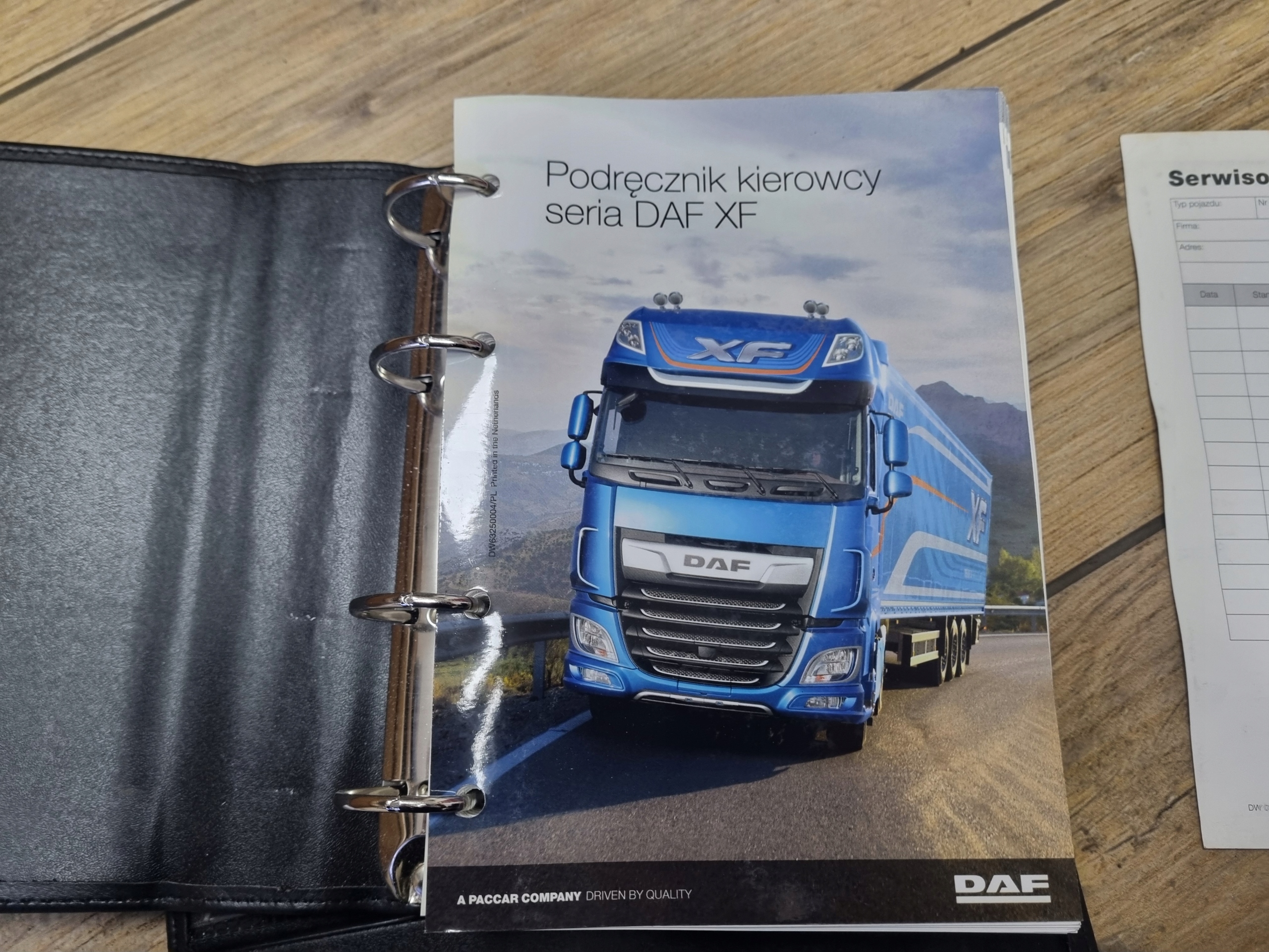 PODRĘCZNIK KIEROWCY JĘZYK POLSKI KSIĄŻKA SERWISOWA ETUI DAF XF 106