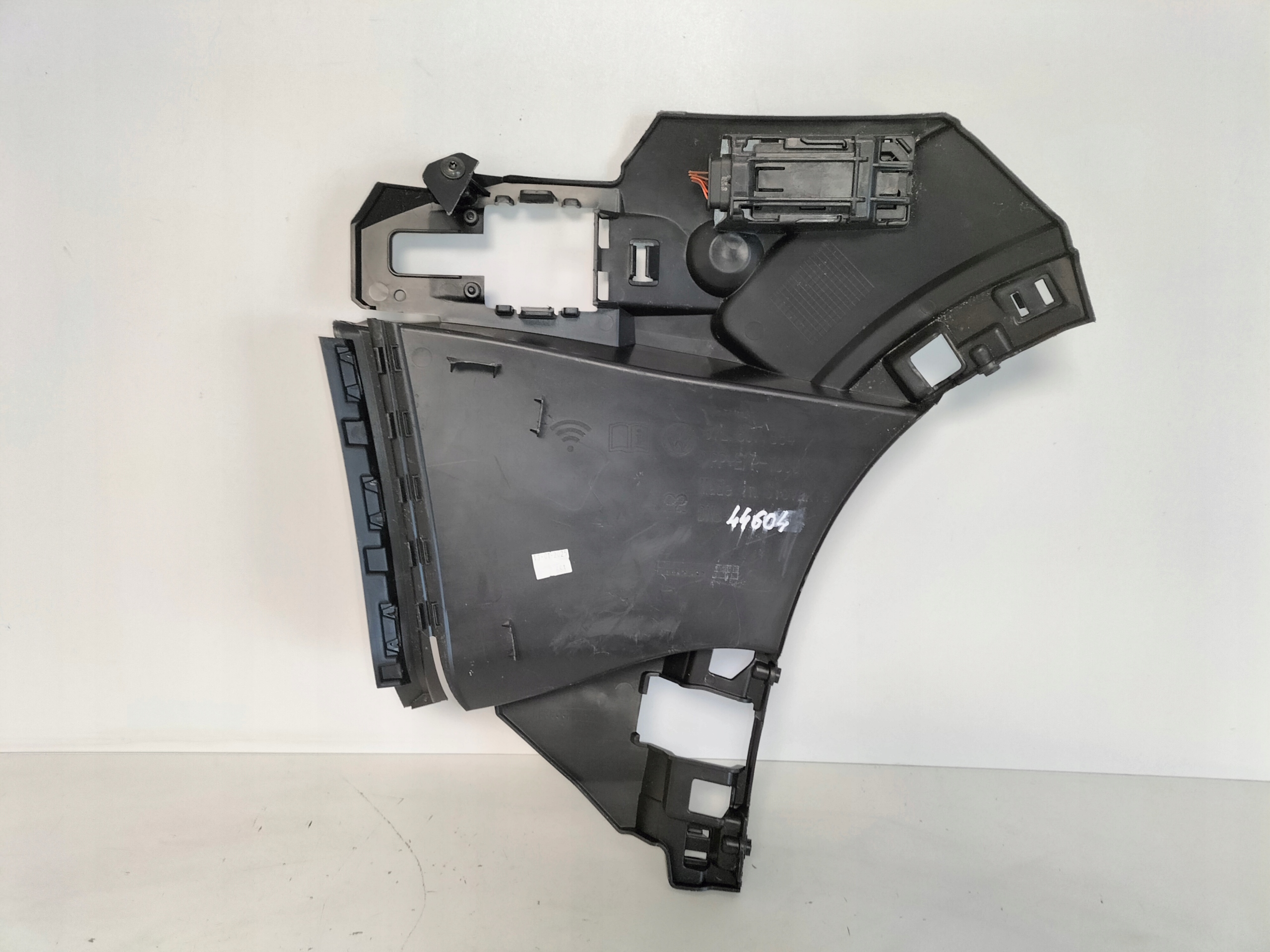 support holder of a bumper front right VW TAYRON 24