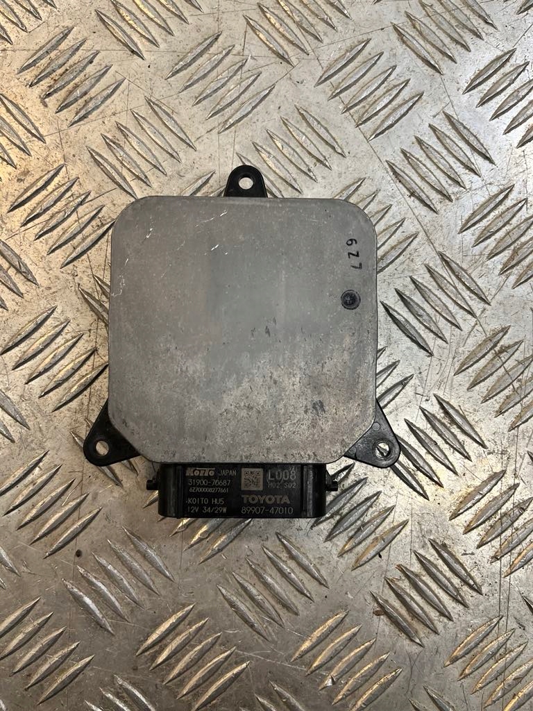 Toyota PRIUS IV przetwornica lampy LEWA 89907-47010