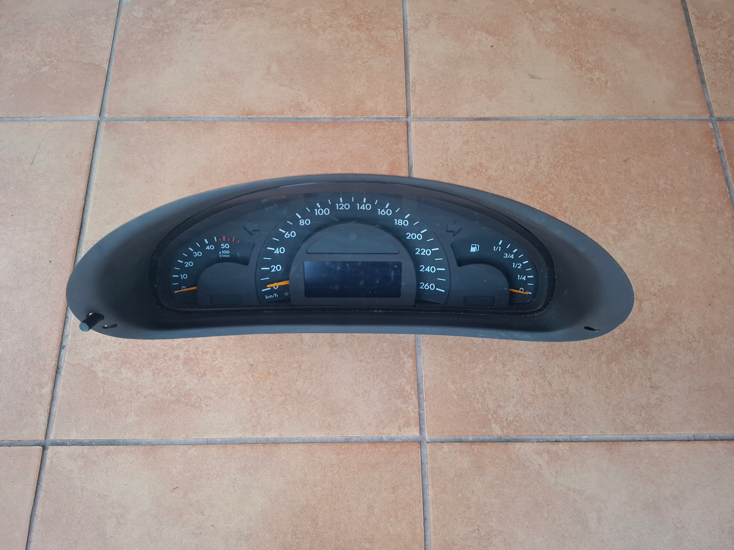 dials MERCEDES W203 2,2 CDI A2035401347