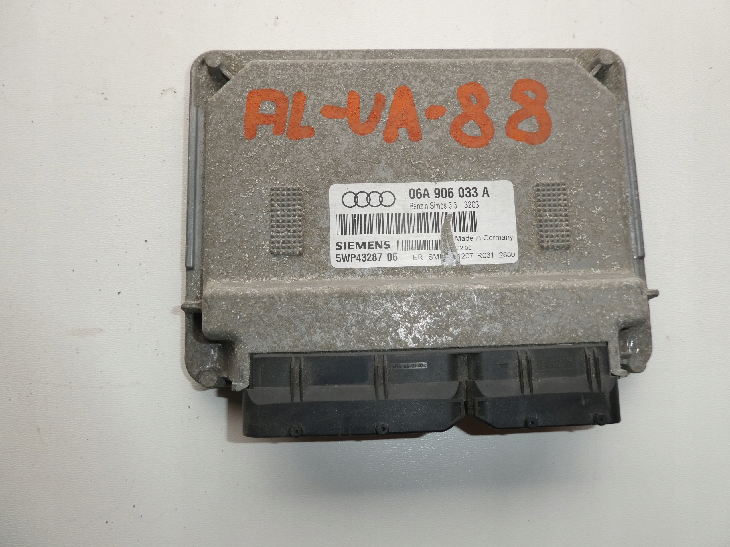 COMPUTER MOTORE VW AUDI A3 8L 1.6 06A906033A